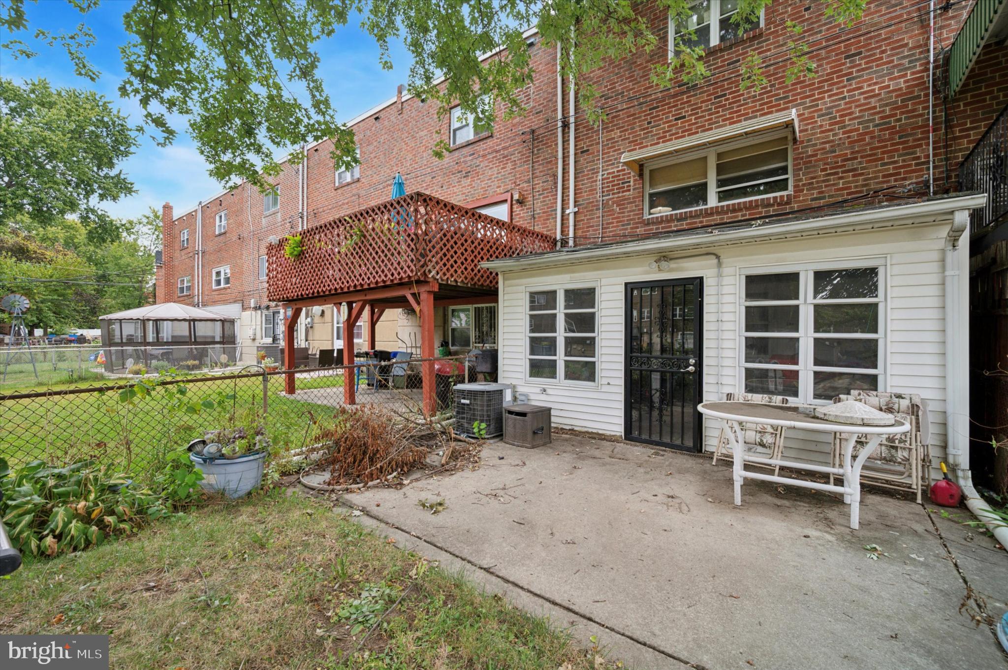 1228 TRIBBETT AVENUE