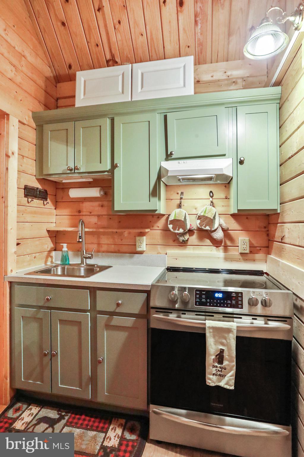 ROUSE MOUNTAIN - Residential