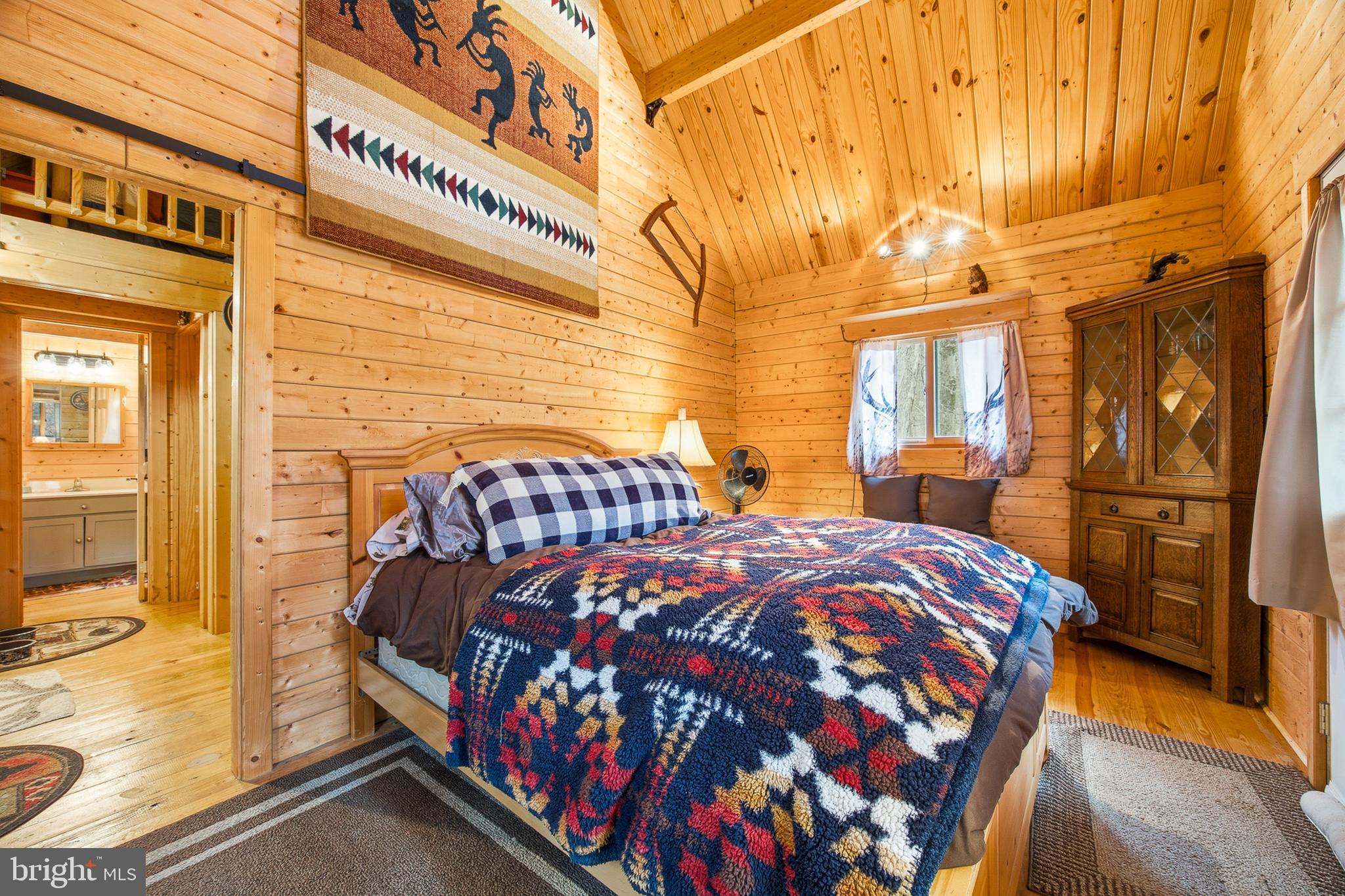 ROUSE MOUNTAIN - Residential