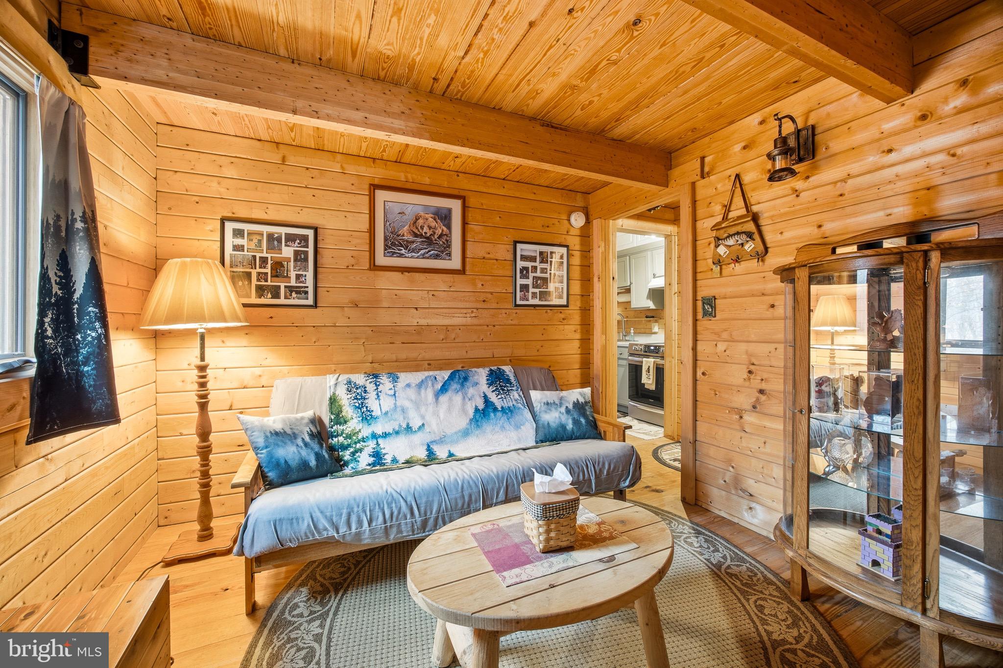 ROUSE MOUNTAIN - Residential