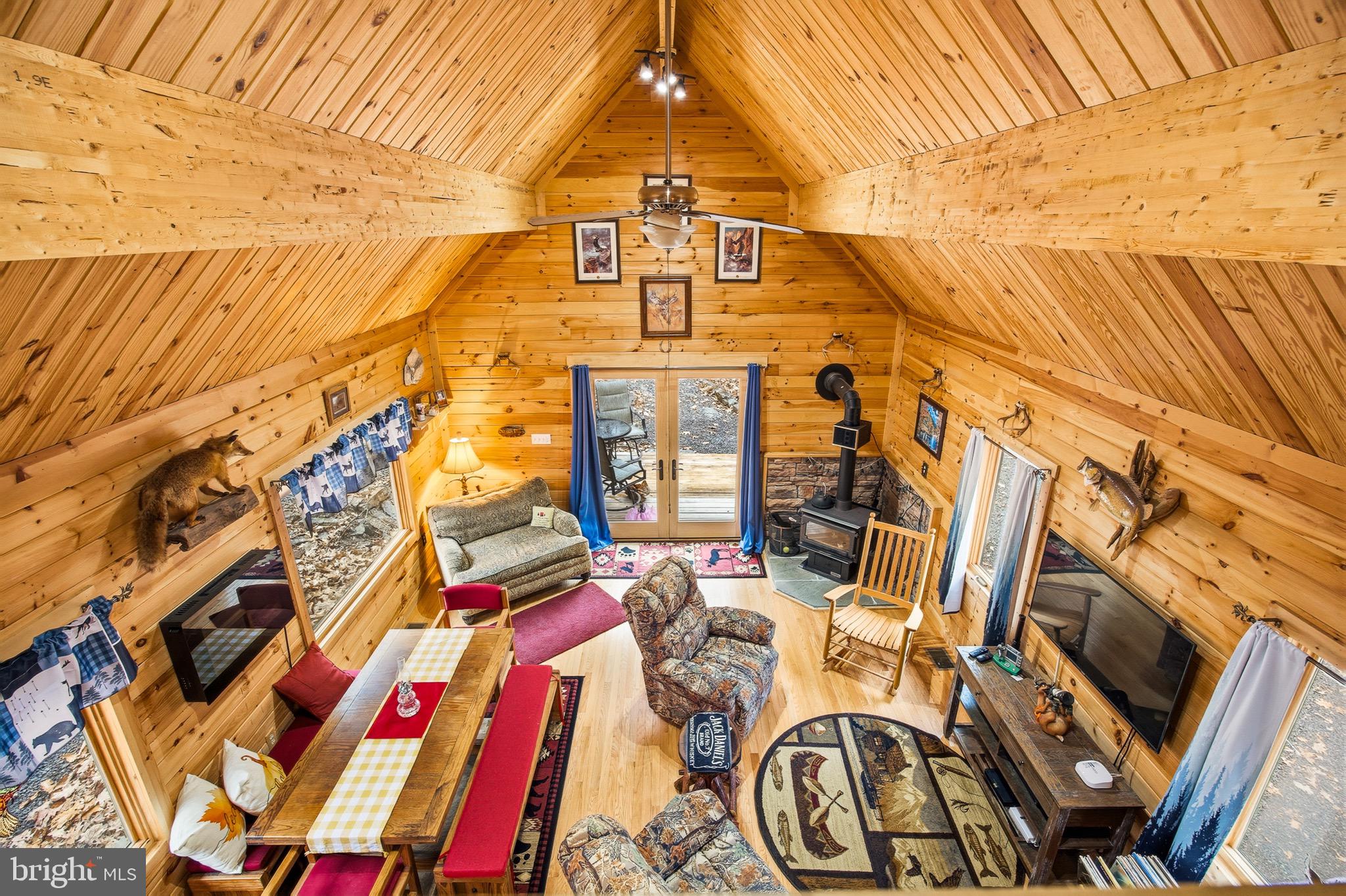 ROUSE MOUNTAIN - Residential