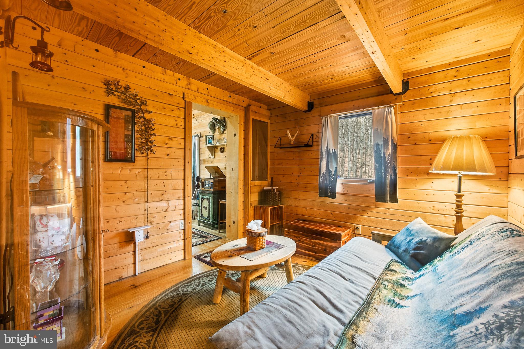 ROUSE MOUNTAIN - Residential