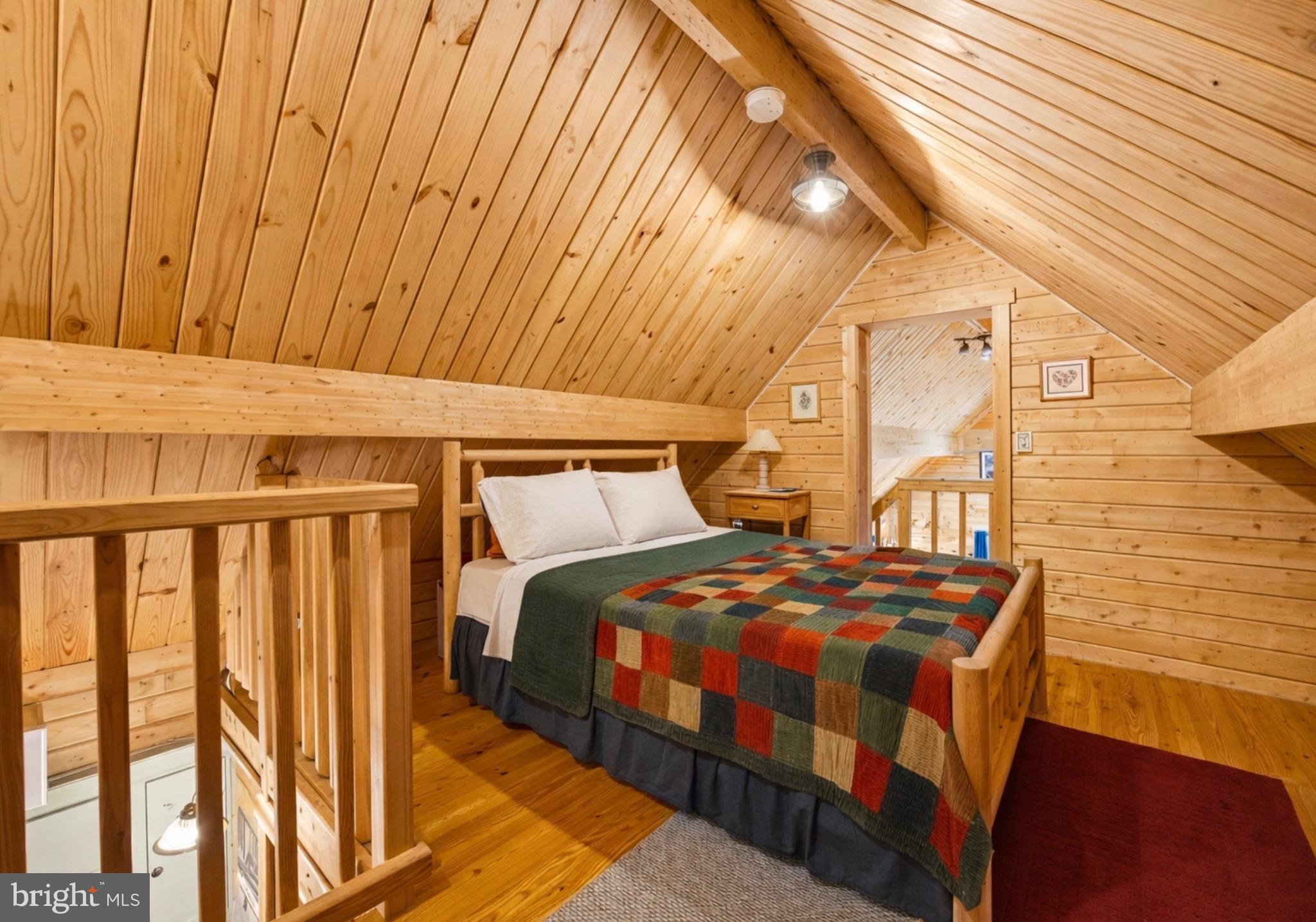 ROUSE MOUNTAIN - Residential