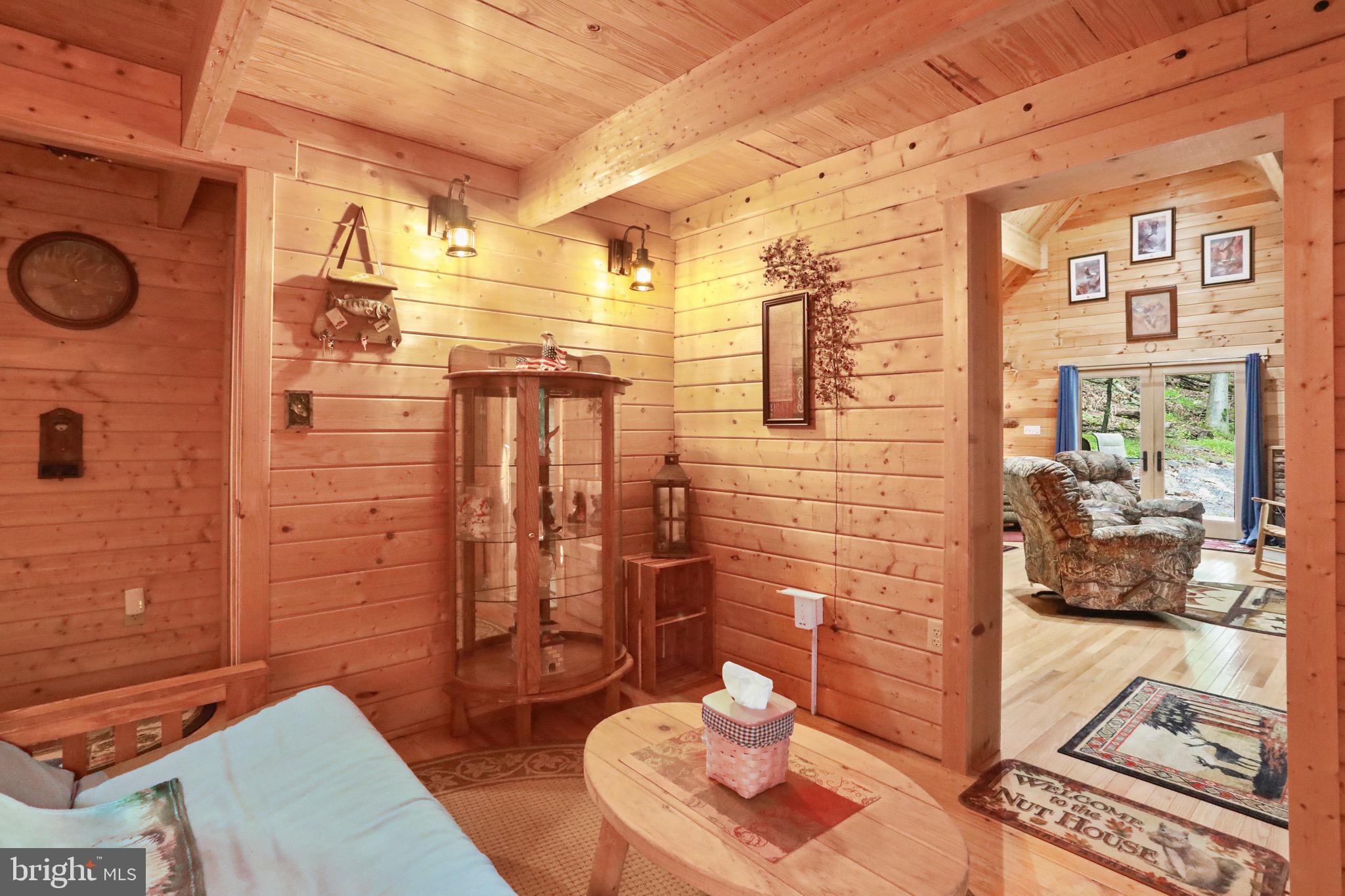 ROUSE MOUNTAIN - Residential