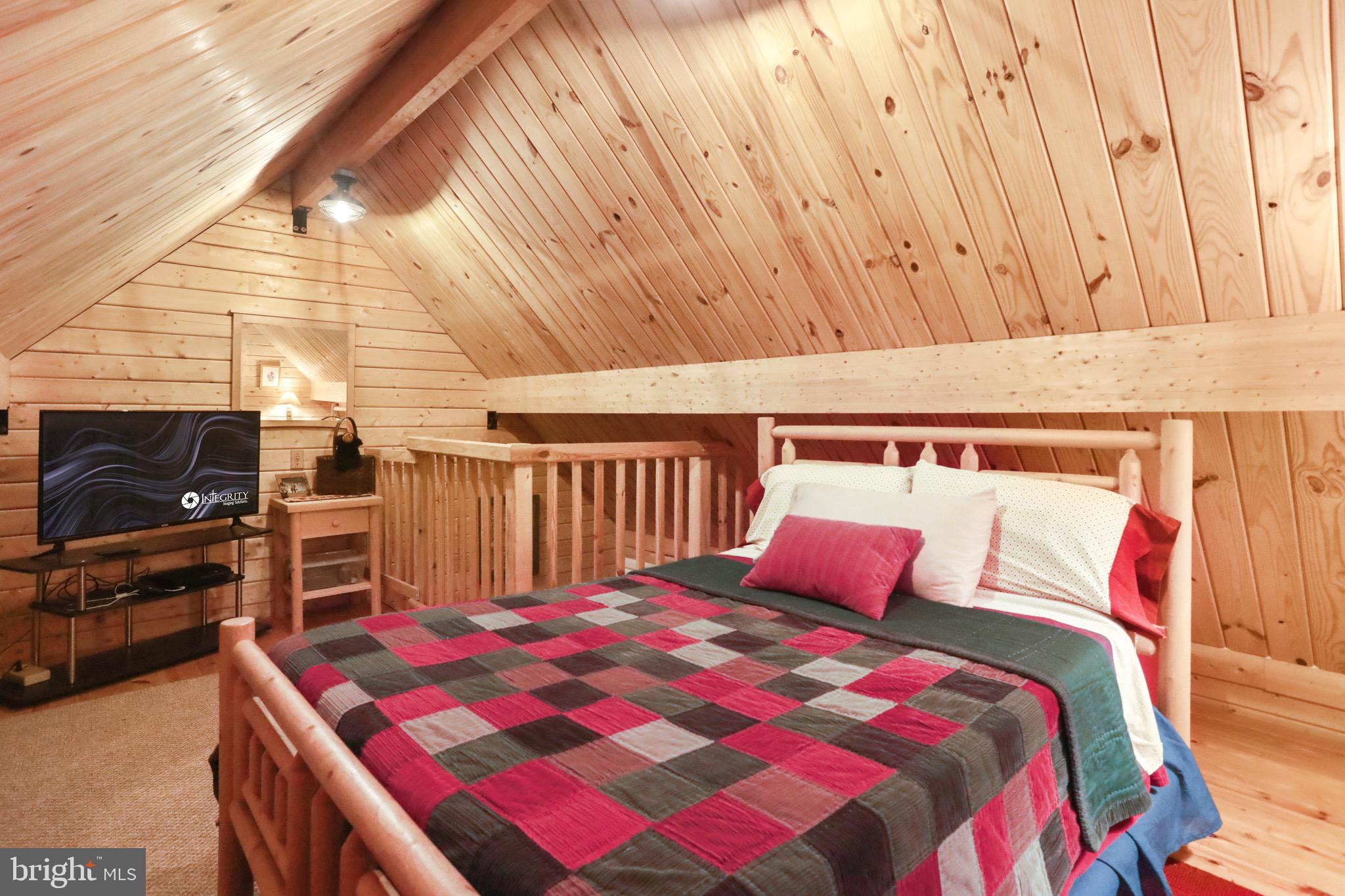 ROUSE MOUNTAIN - Residential