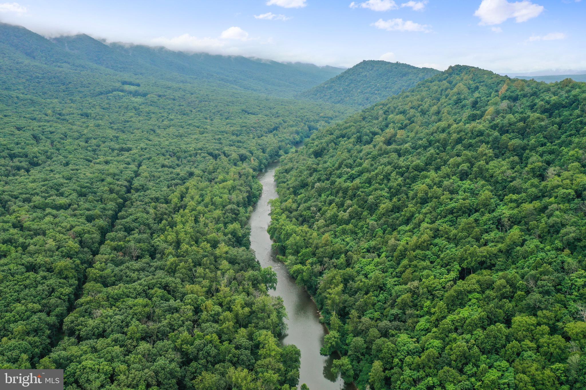 ROUSE MOUNTAIN - Residential