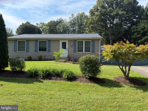 Photo of 5364 Laura Belle Lane, FAIRFAX, VA 22032 (MLS # VAFX2338168)