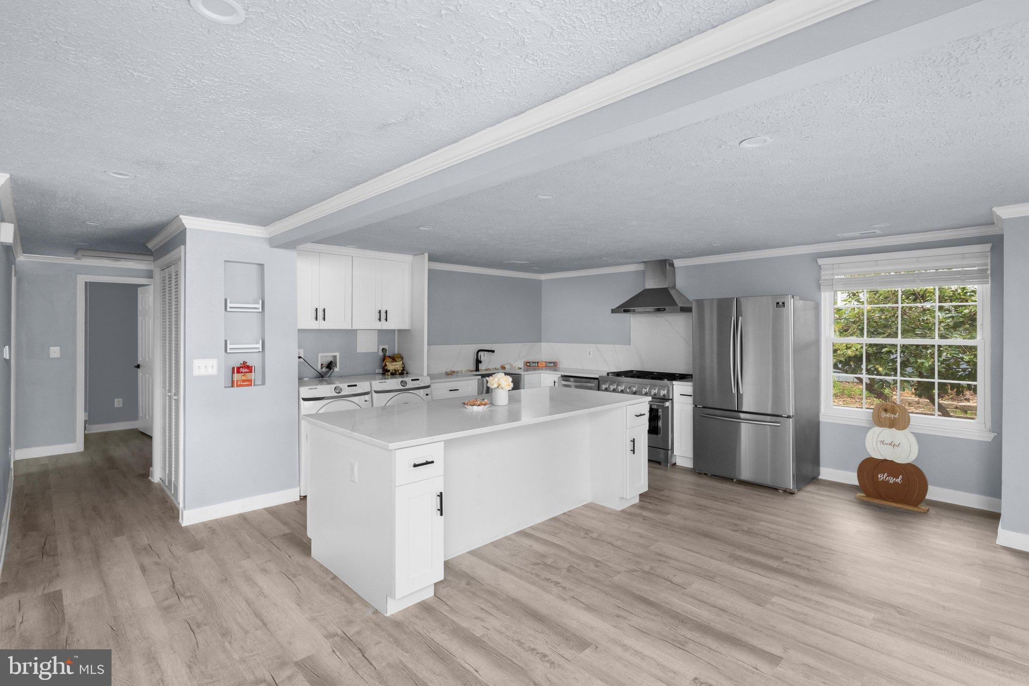 5364 LAURA BELLE LANE
