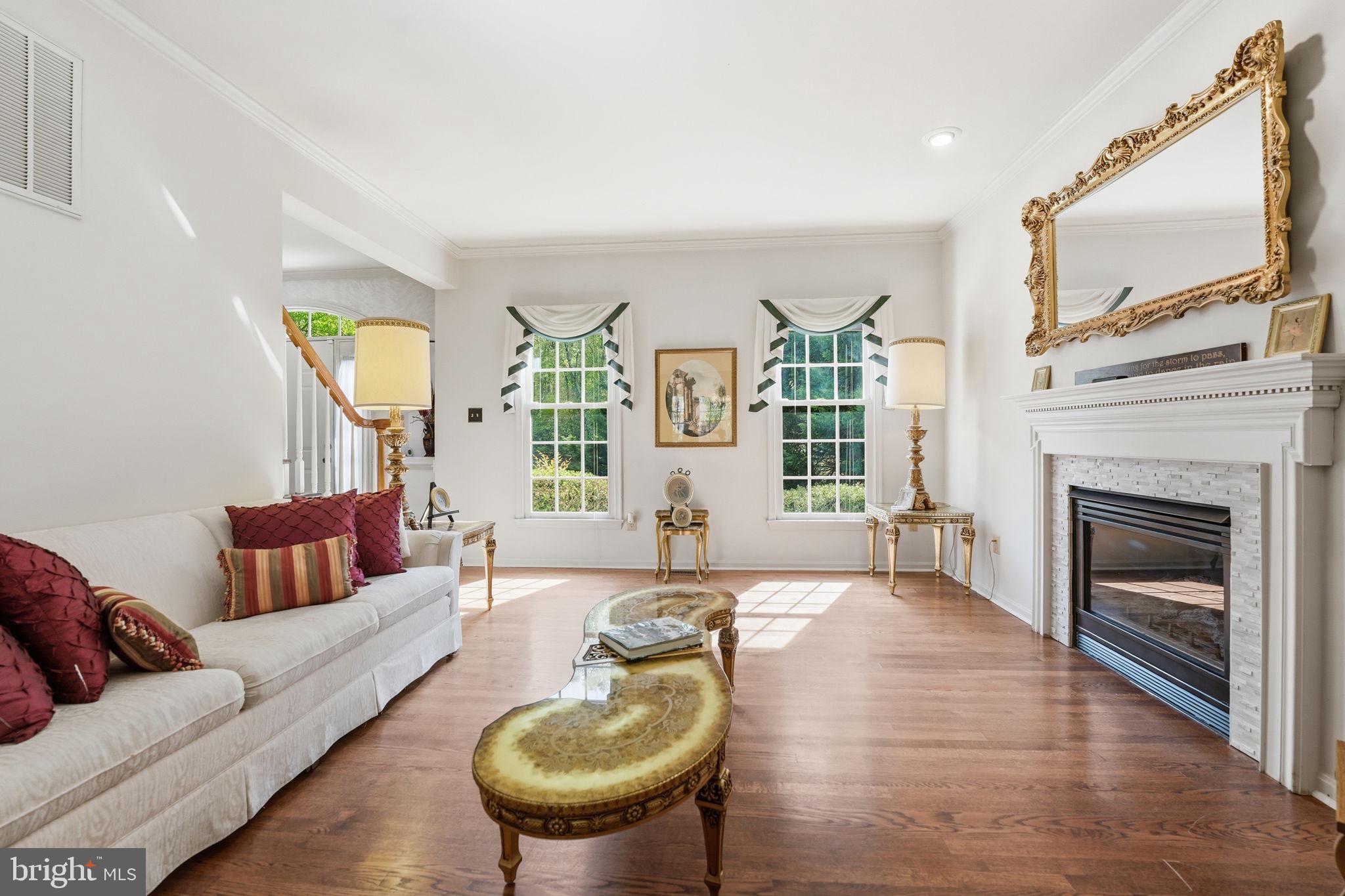 MEADOWBROOK WOODS - Residential