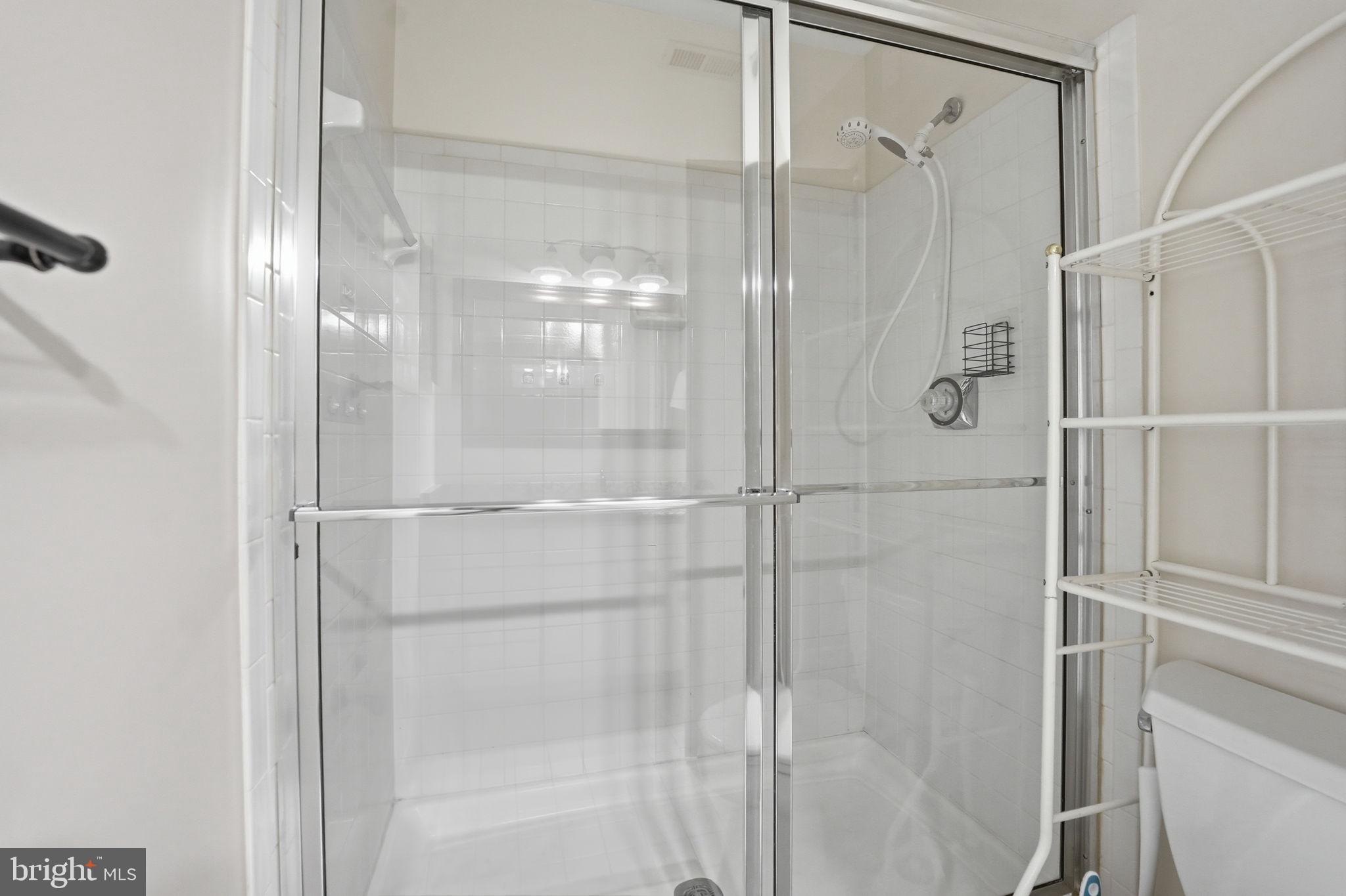 MEADOWBROOK WOODS - Residential