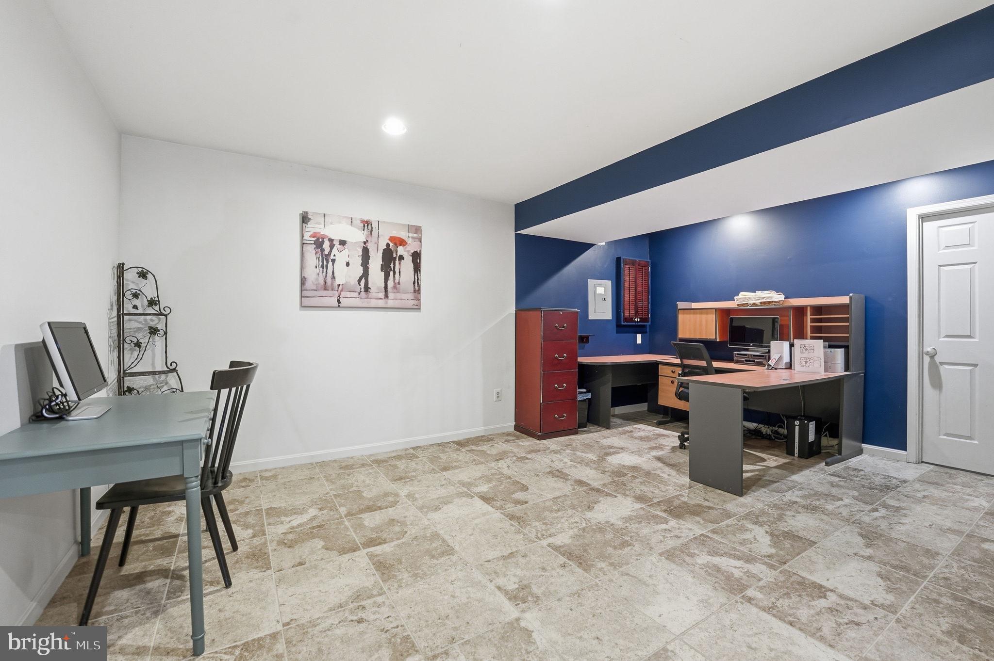 MEADOWBROOK WOODS - Residential