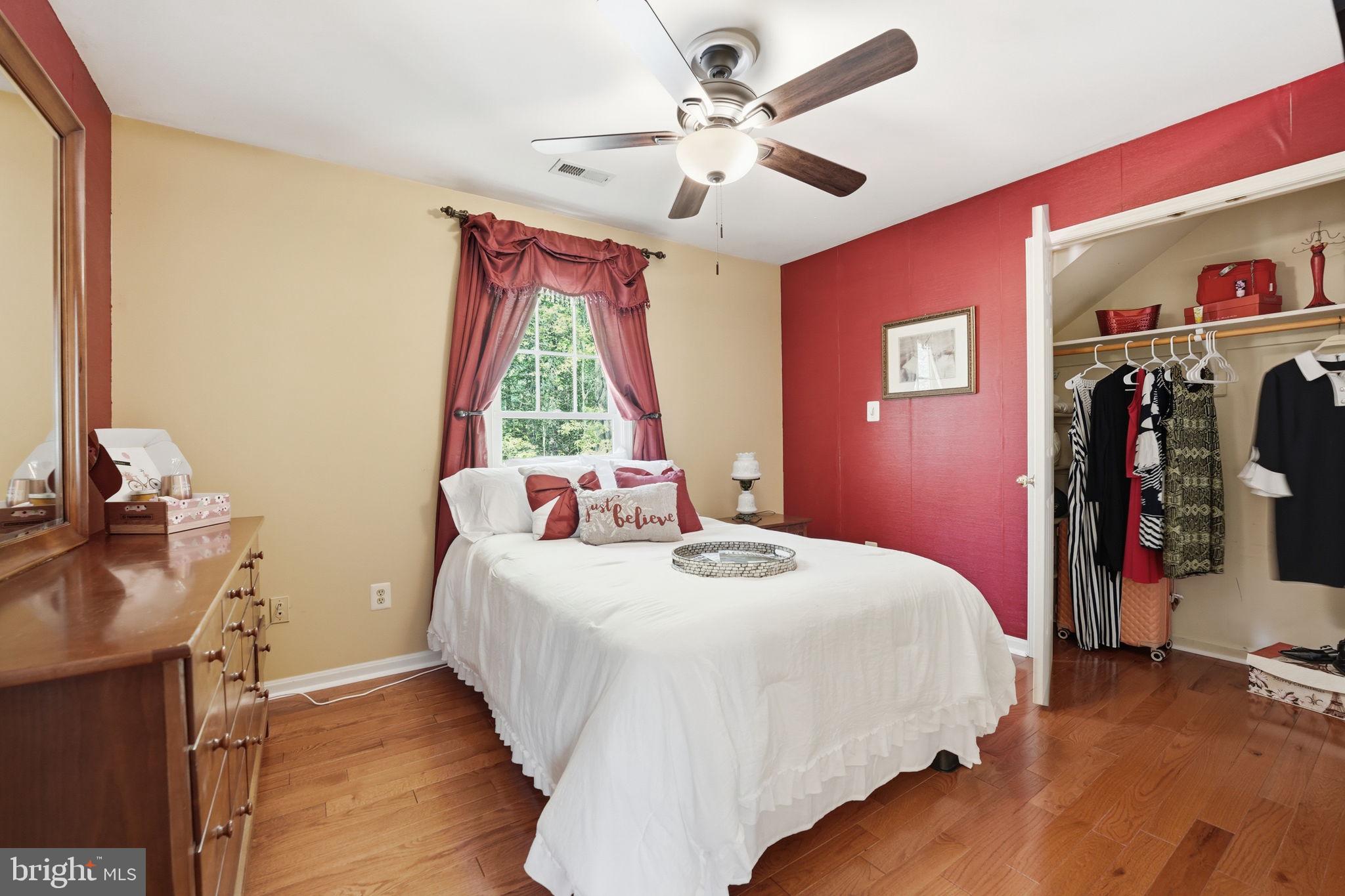 MEADOWBROOK WOODS - Residential