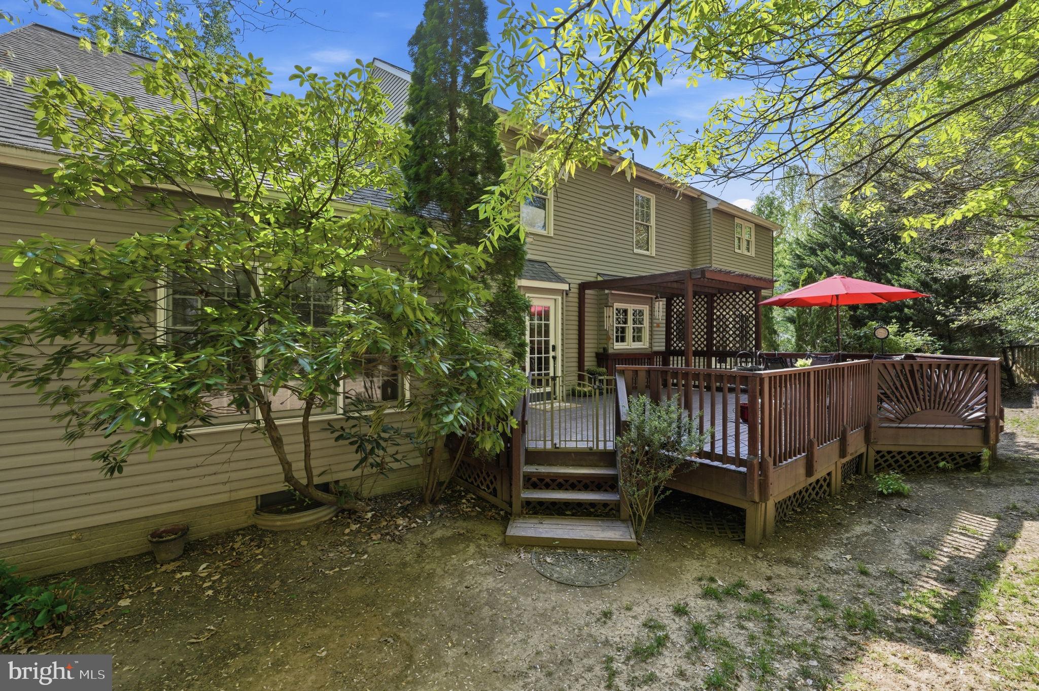 MEADOWBROOK WOODS - Residential