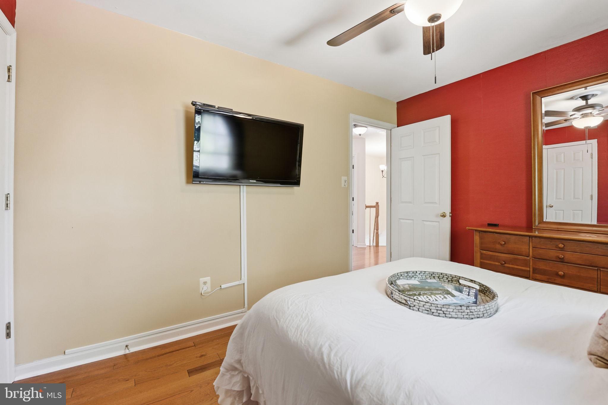 MEADOWBROOK WOODS - Residential