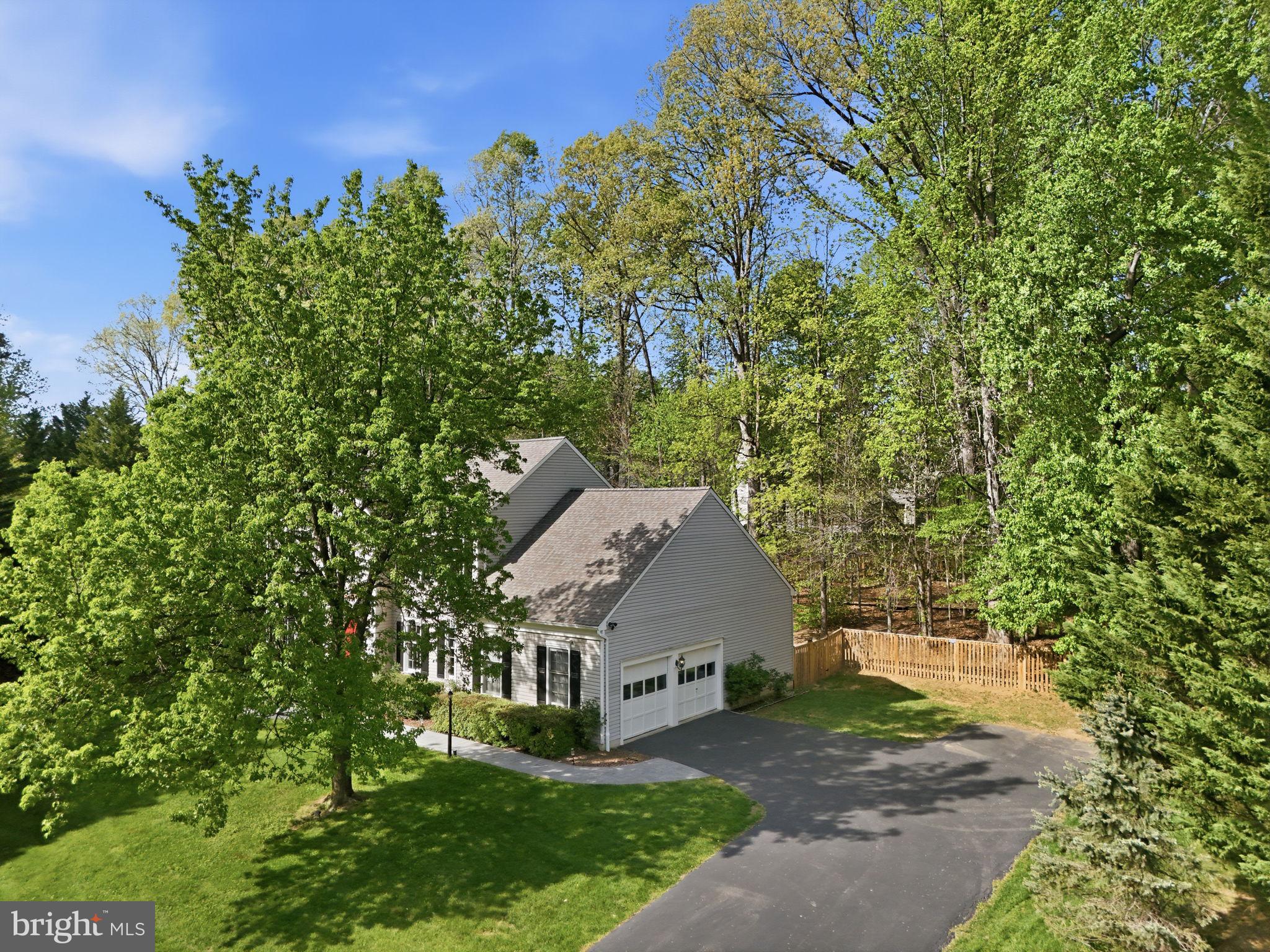 MEADOWBROOK WOODS - Residential