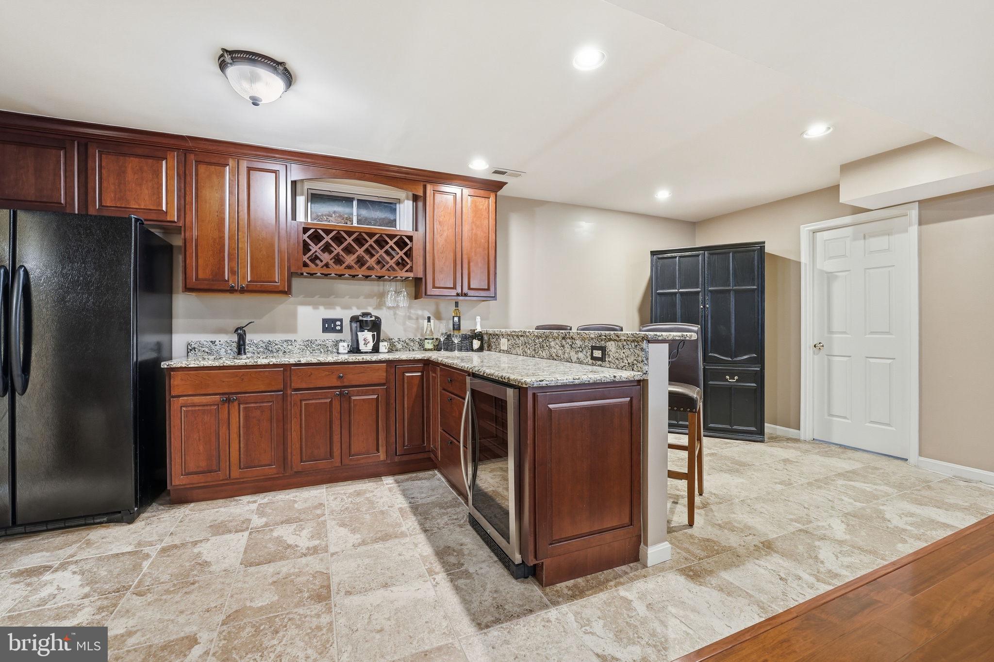 MEADOWBROOK WOODS - Residential