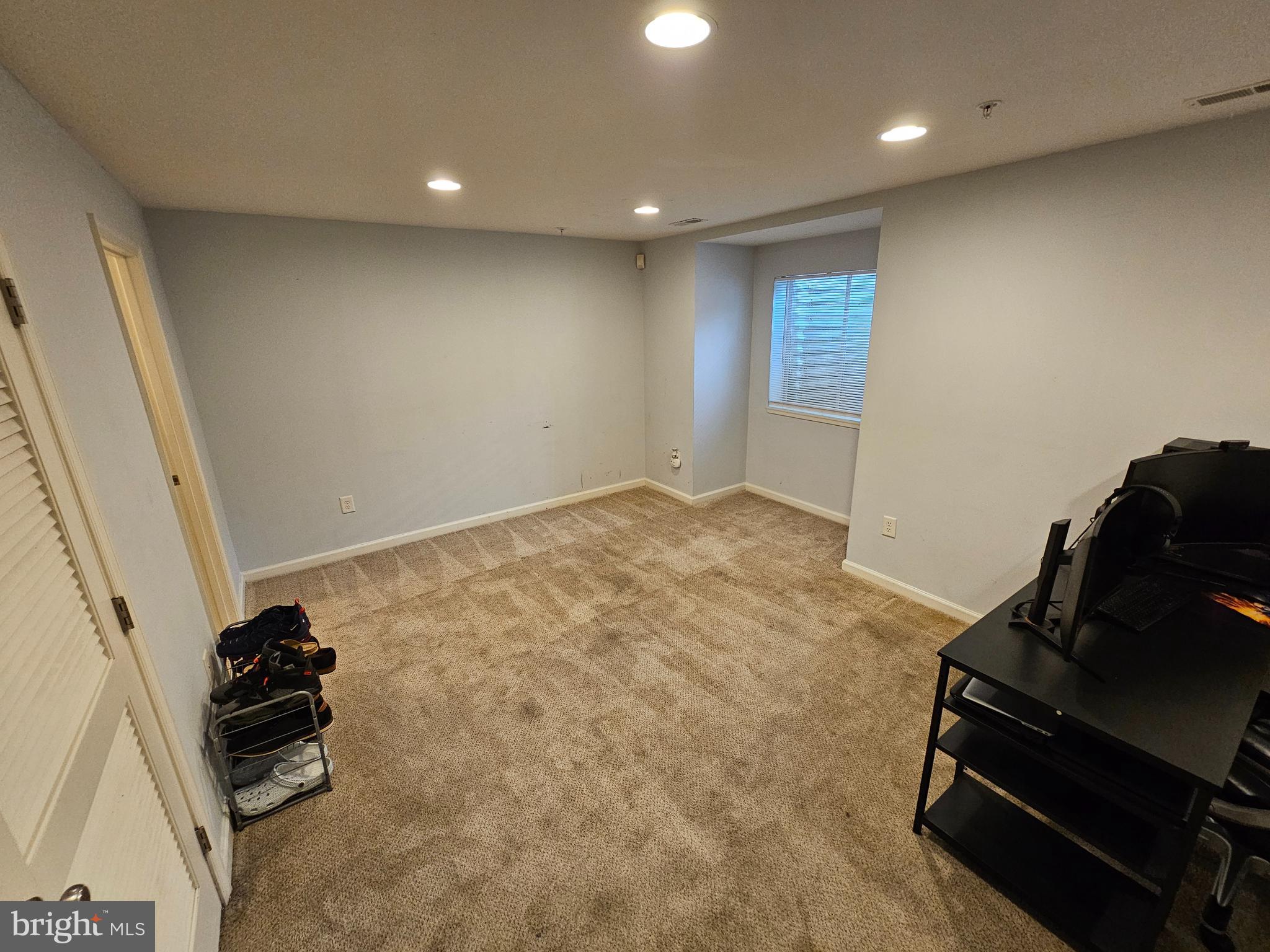 PERRY HALL - Residential