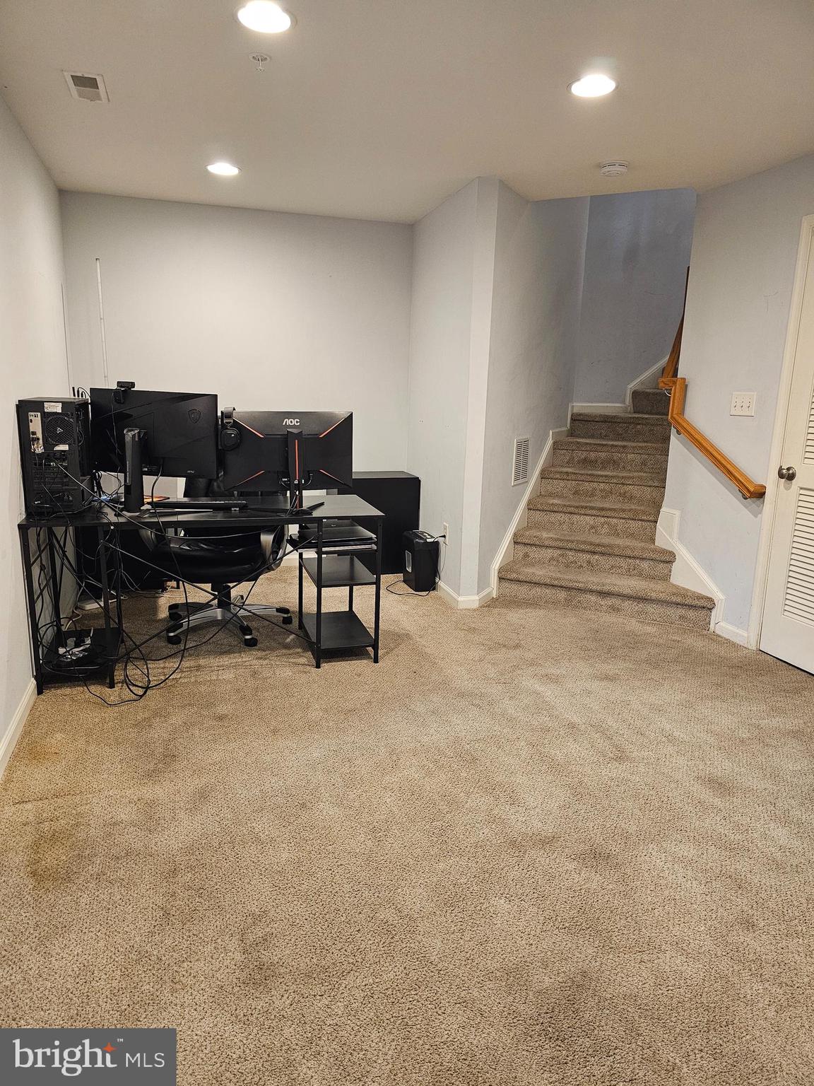 PERRY HALL - Residential