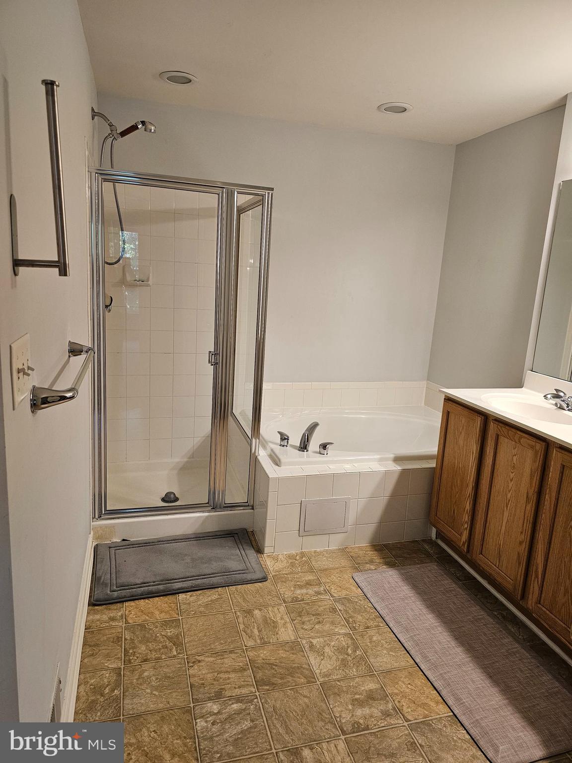 PERRY HALL - Residential