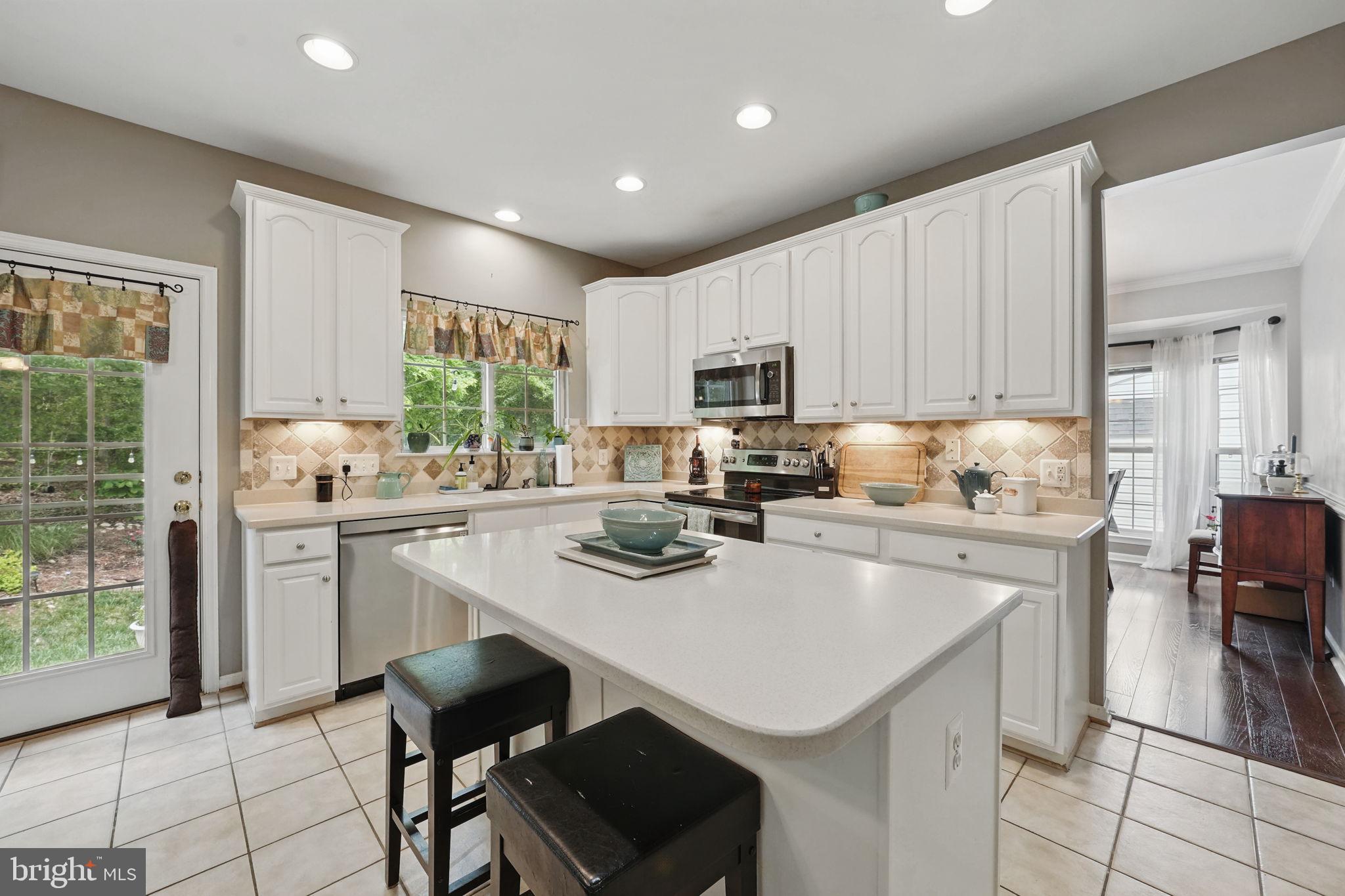 5280 GUNSTON HALL DRIVE