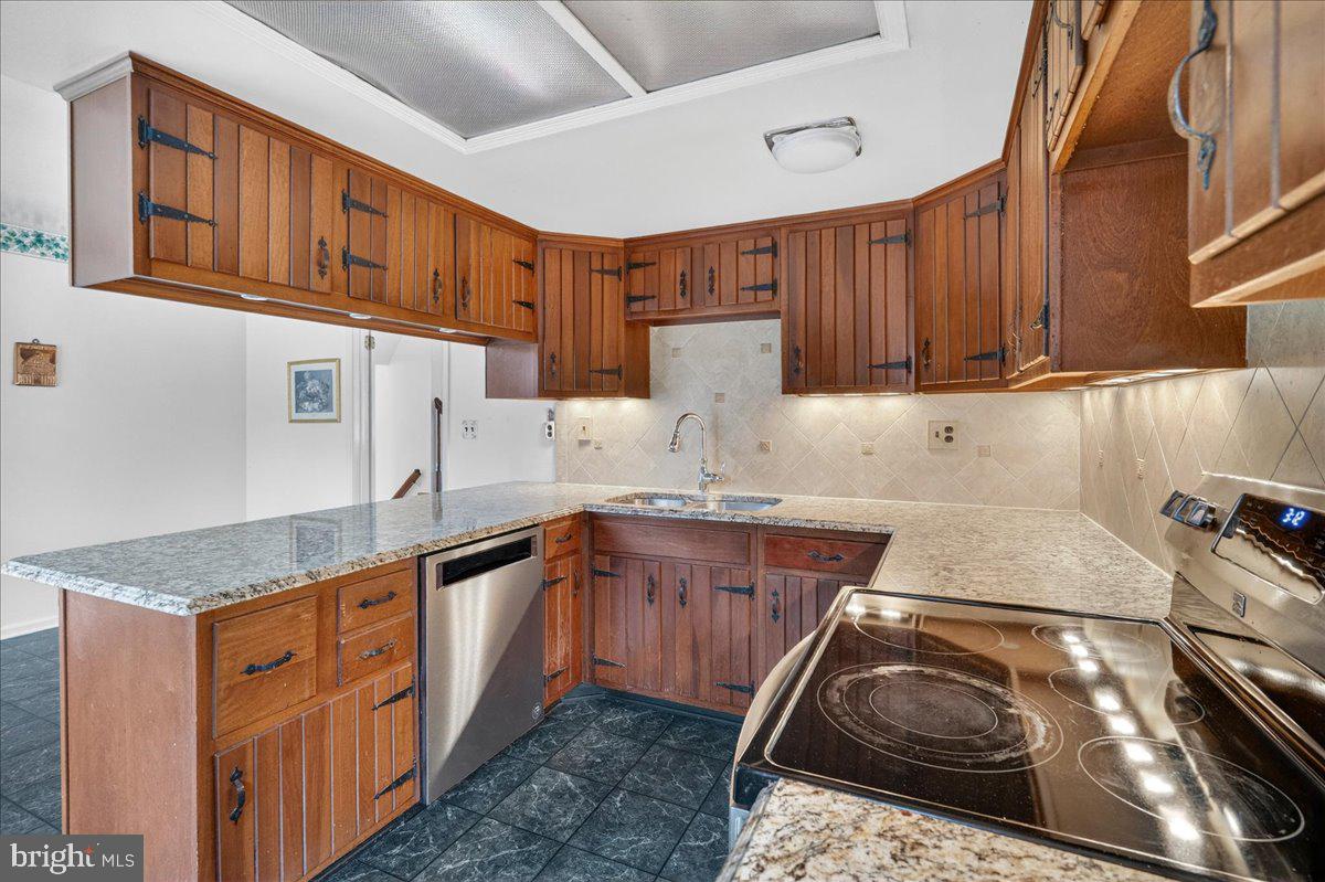 ROLLINWOOD - Residential