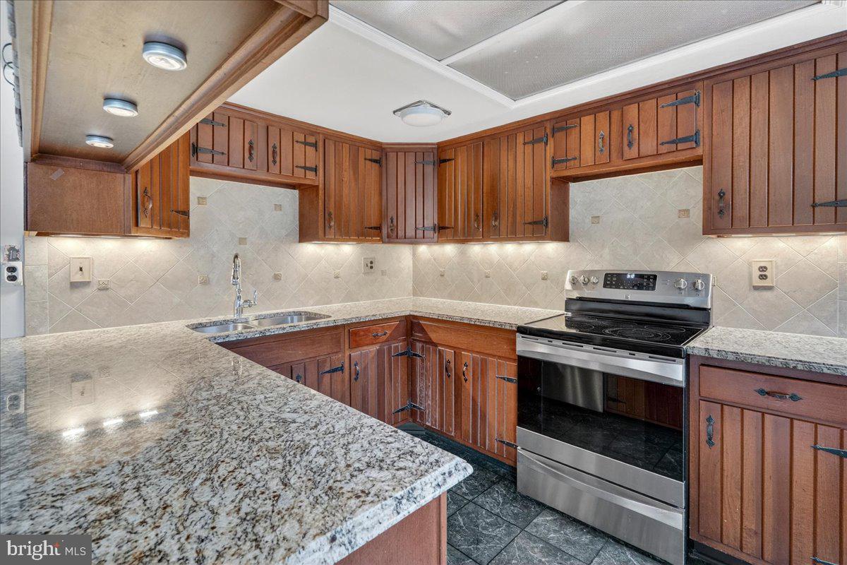 ROLLINWOOD - Residential