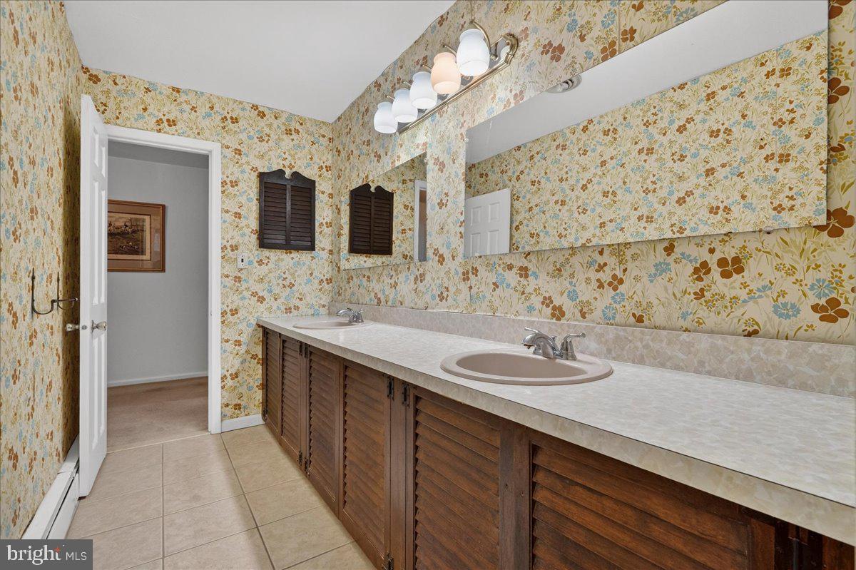 ROLLINWOOD - Residential