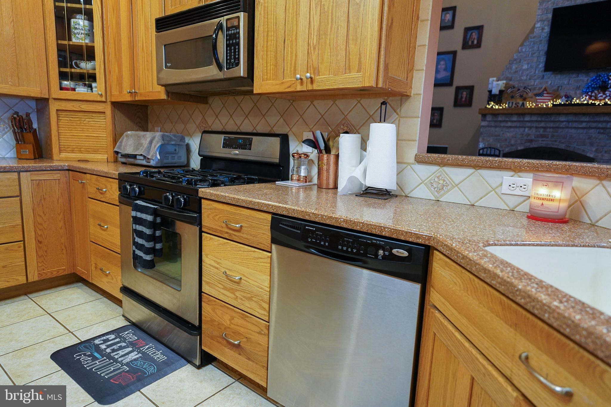 LAKE PINES - Residential