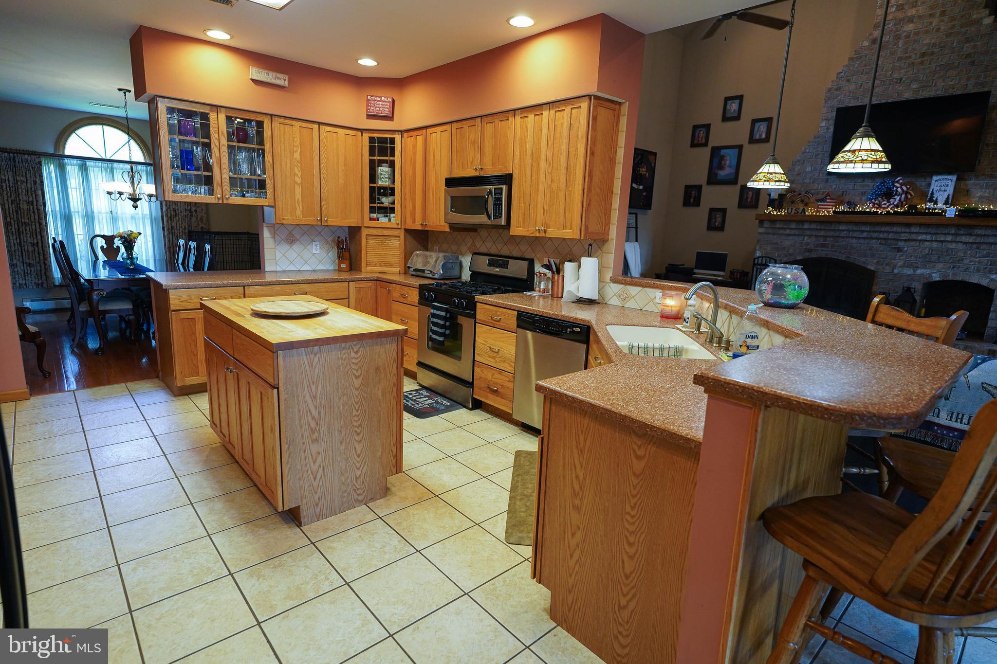 LAKE PINES - Residential