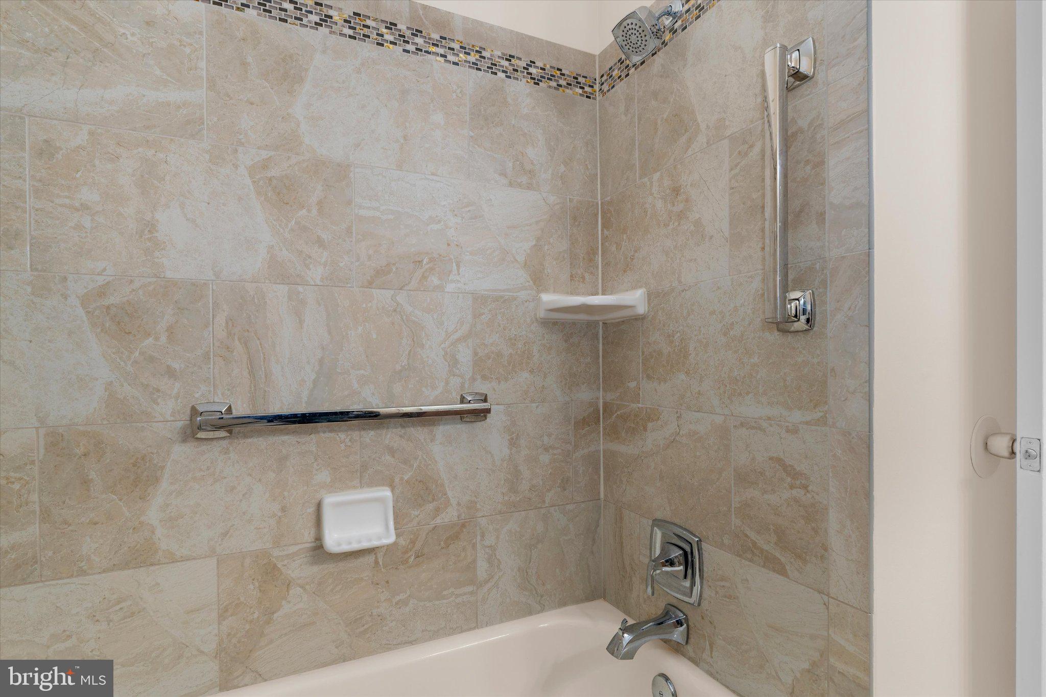 GLEN ARM - Residential