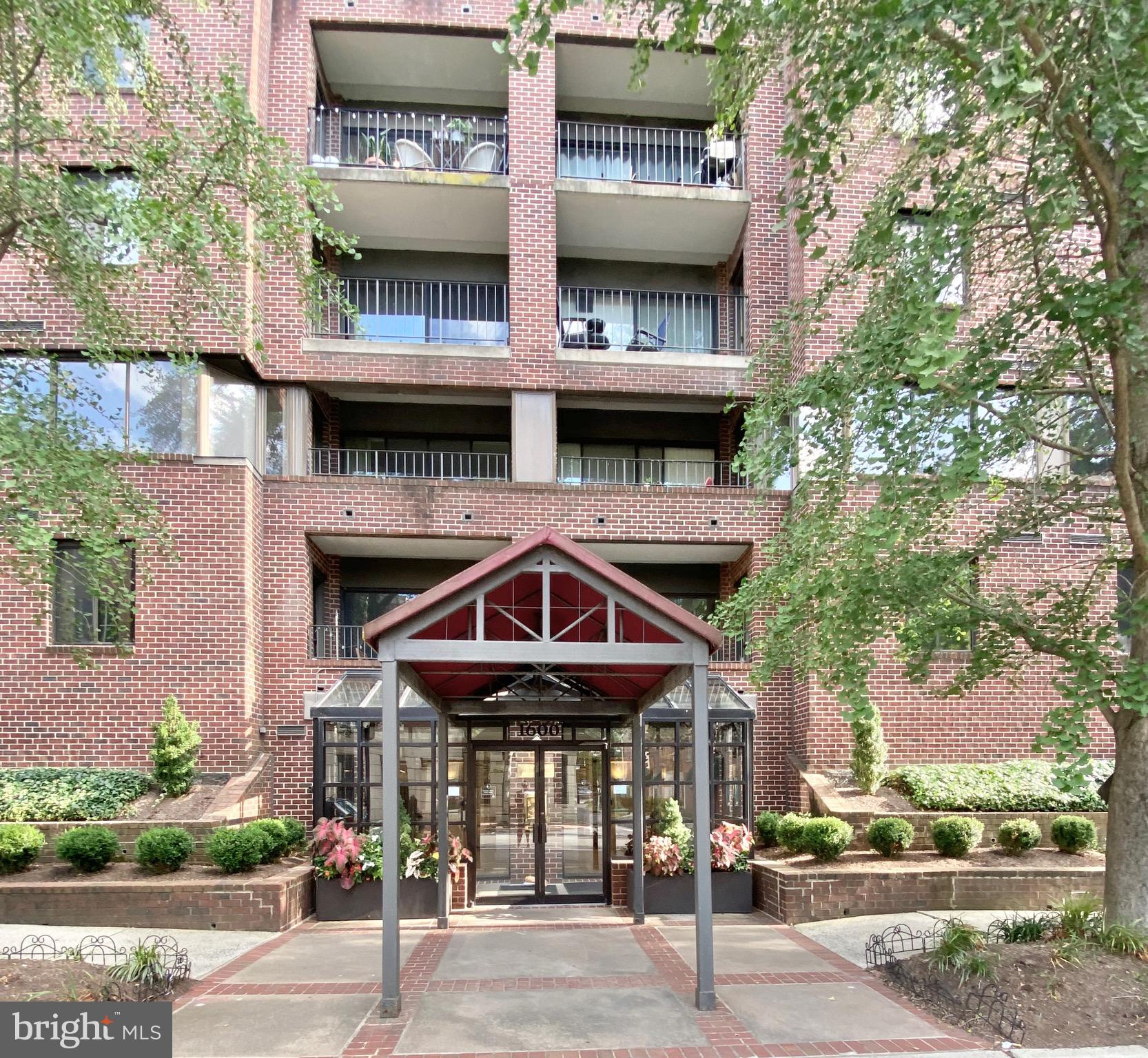 1600 PRINCE STREET - Residential Lease