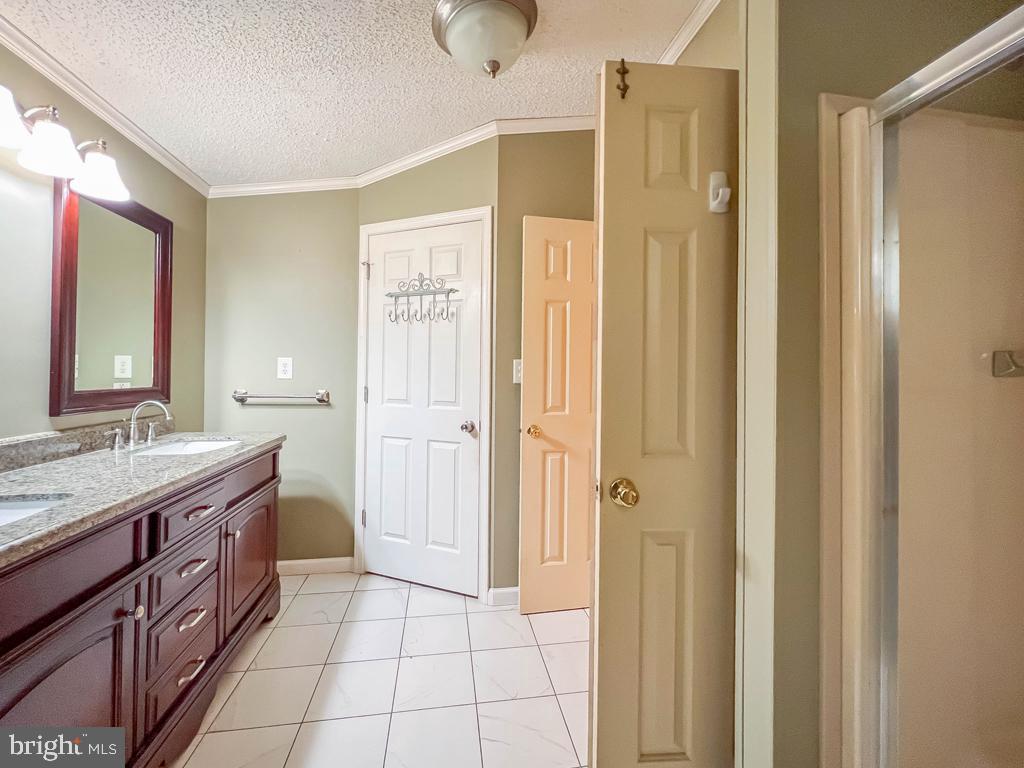 HIDDEN SPRINGS - Residential