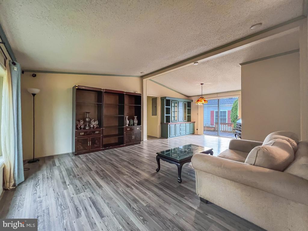 HIDDEN SPRINGS - Residential