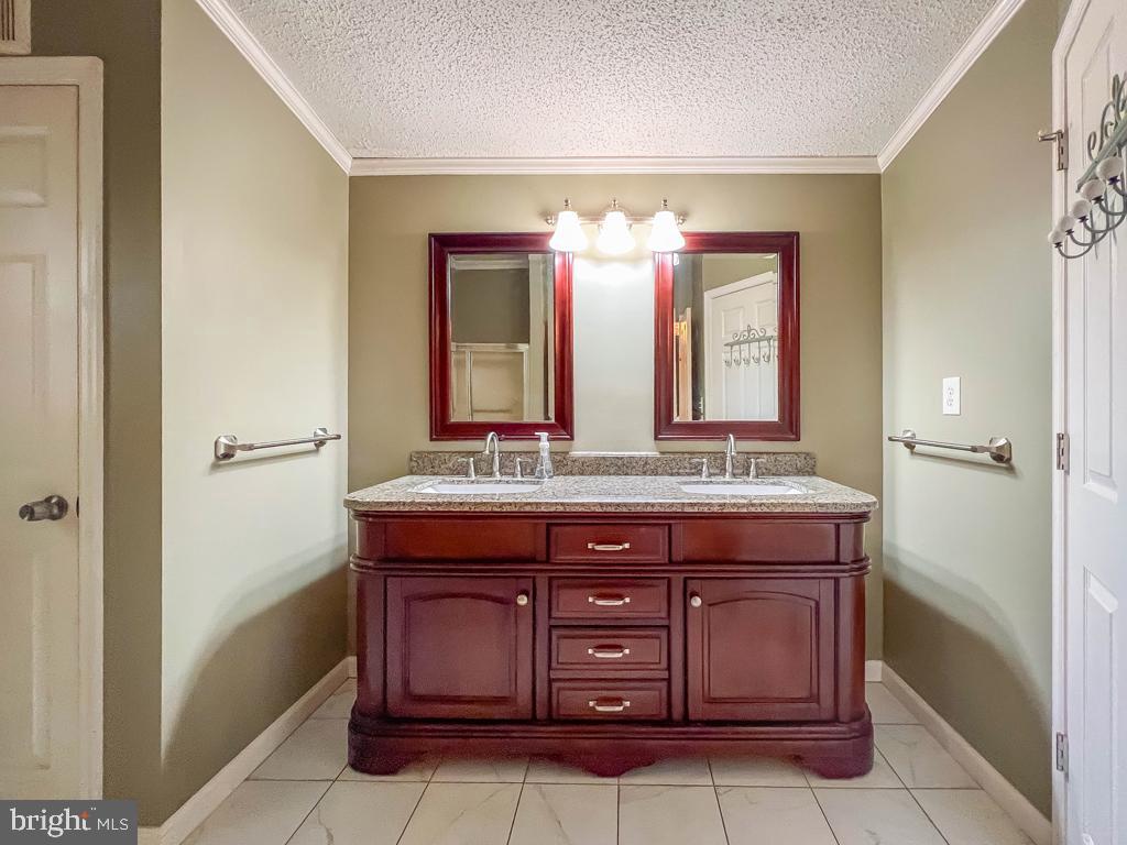 HIDDEN SPRINGS - Residential