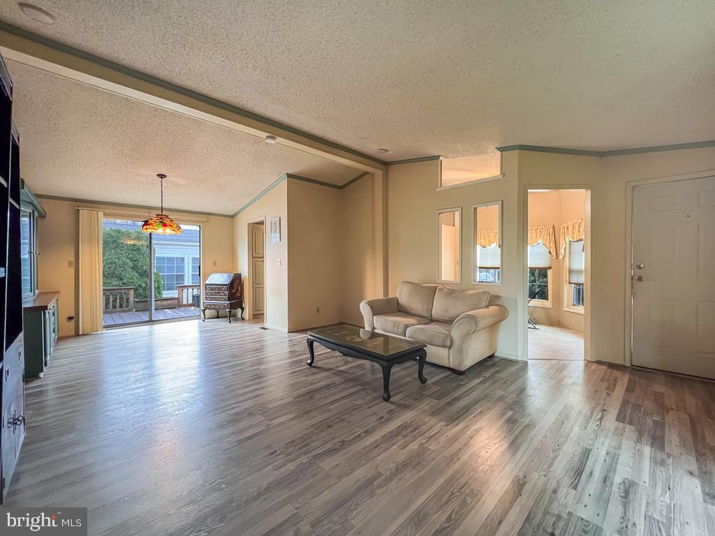 HIDDEN SPRINGS - Residential