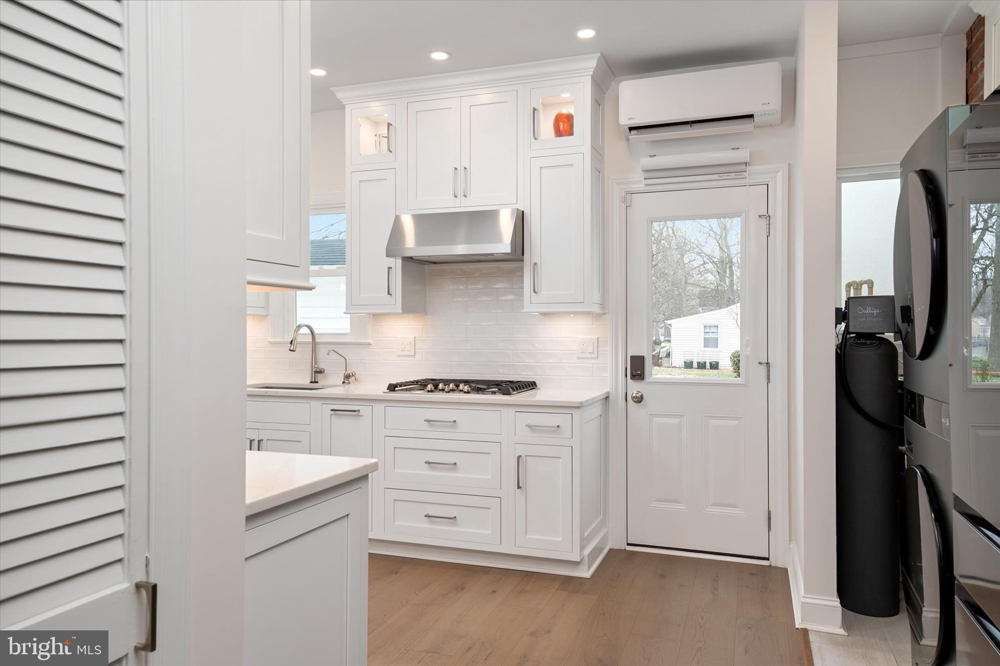 COLUMBIA BEACH - Residential