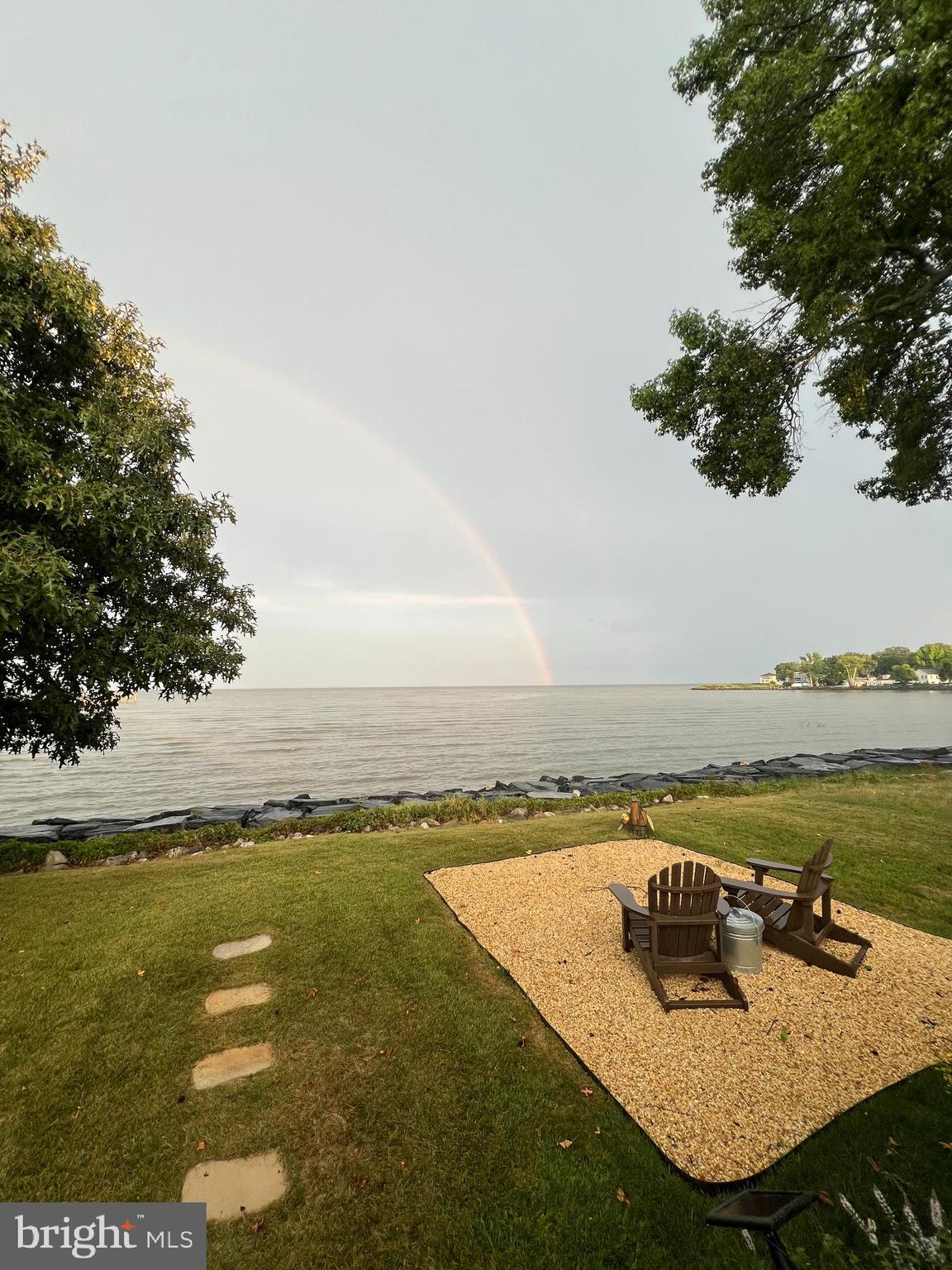 COLUMBIA BEACH - Residential