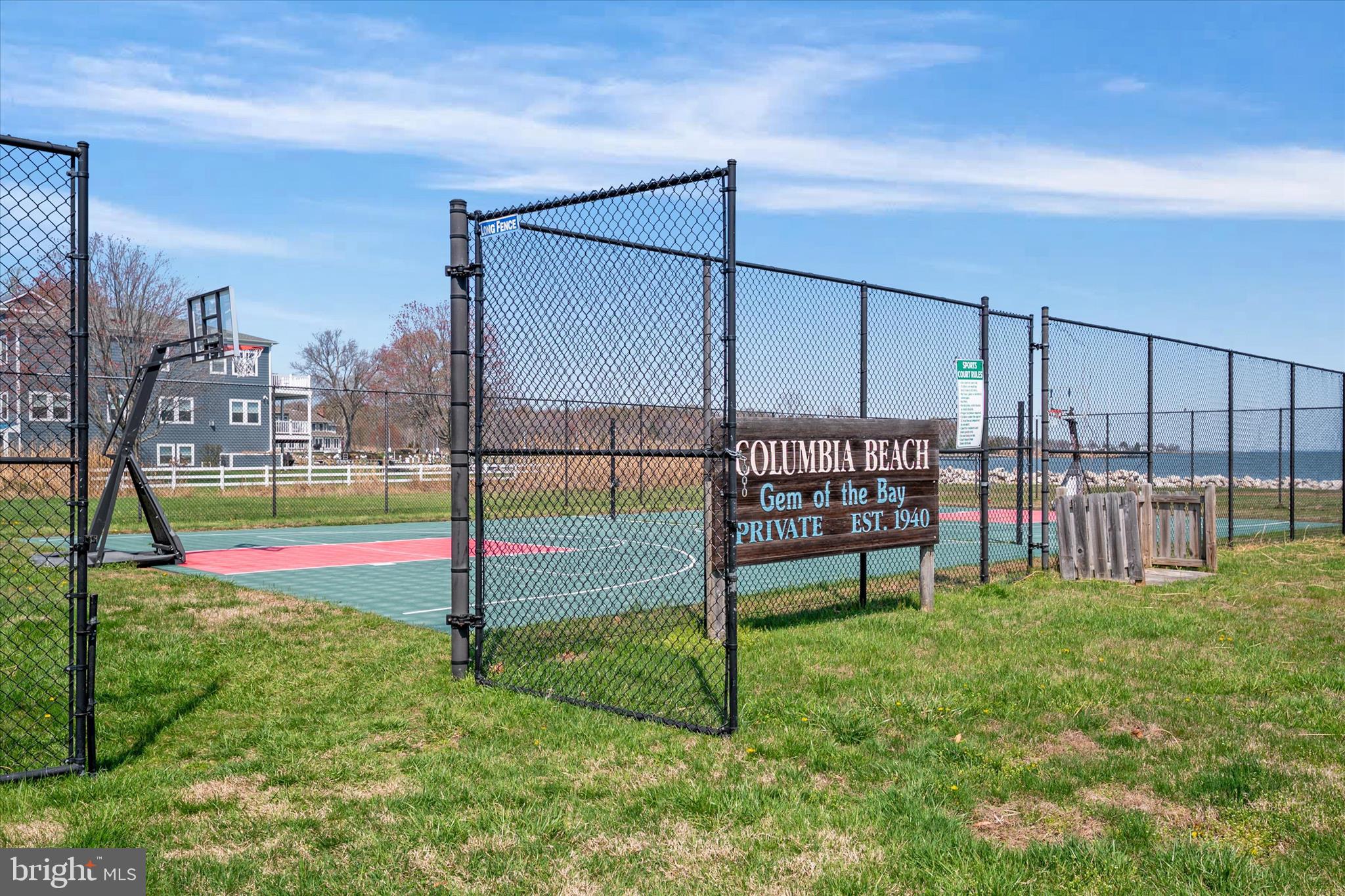 COLUMBIA BEACH - Residential