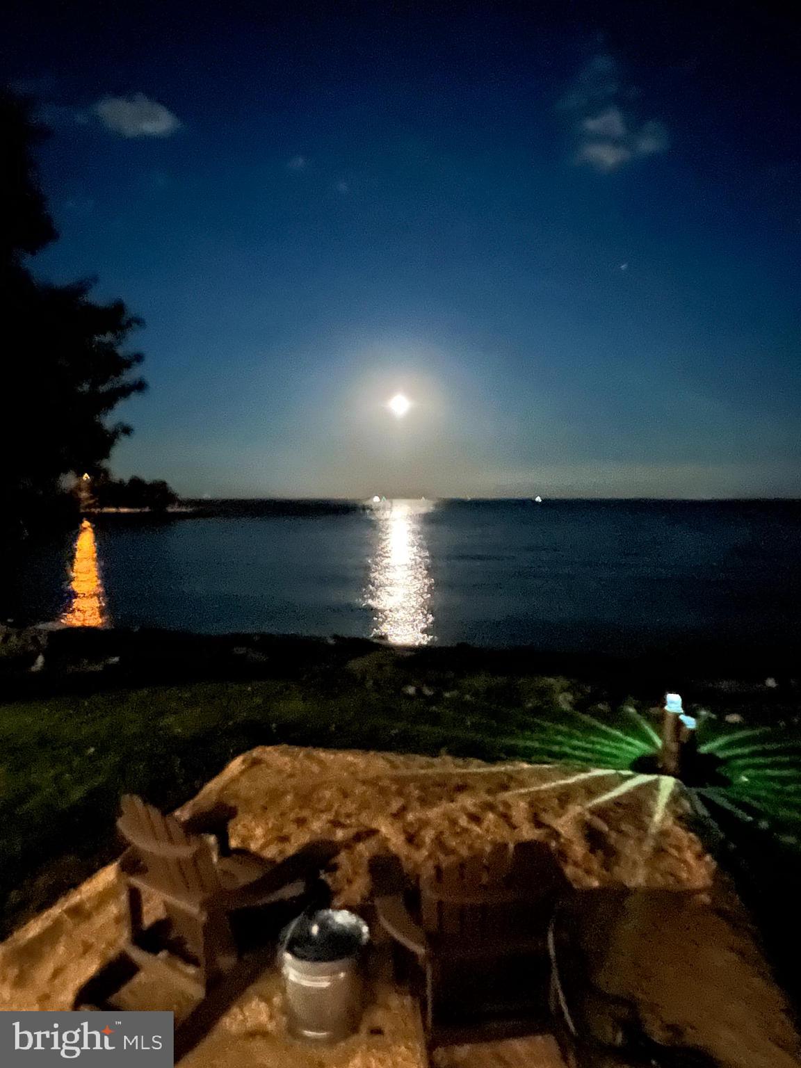 COLUMBIA BEACH - Residential