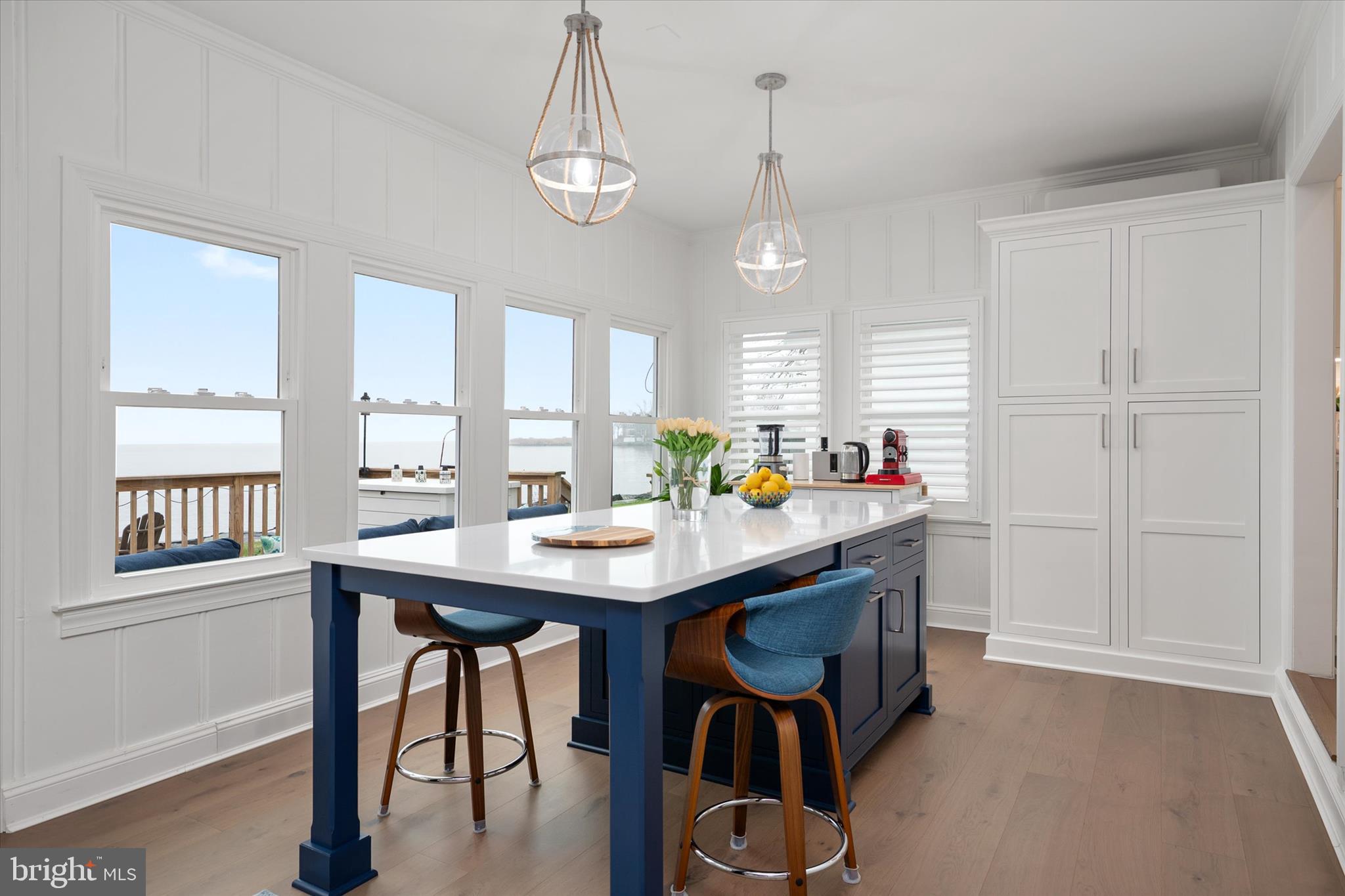 COLUMBIA BEACH - Residential