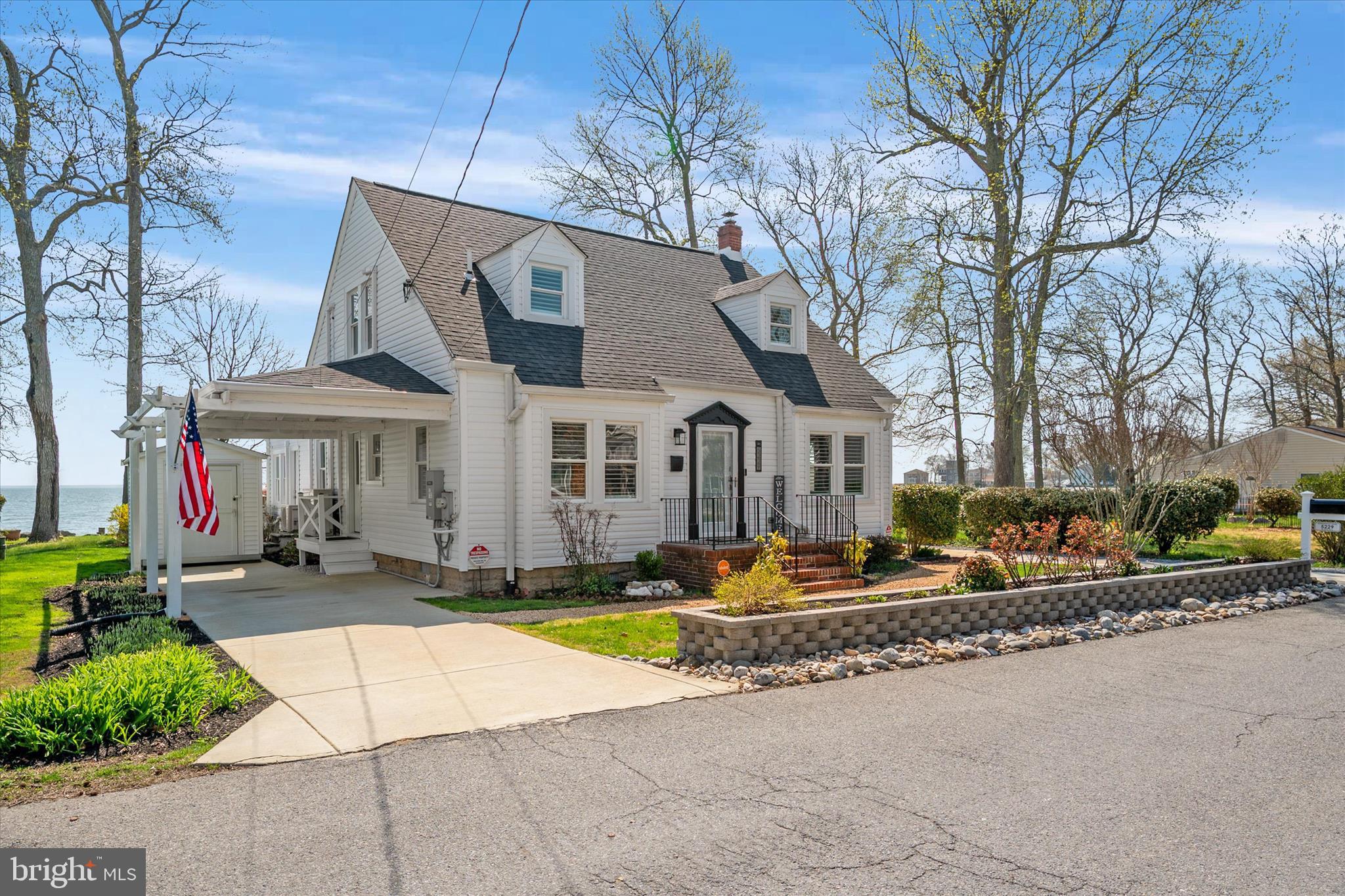 COLUMBIA BEACH - Residential