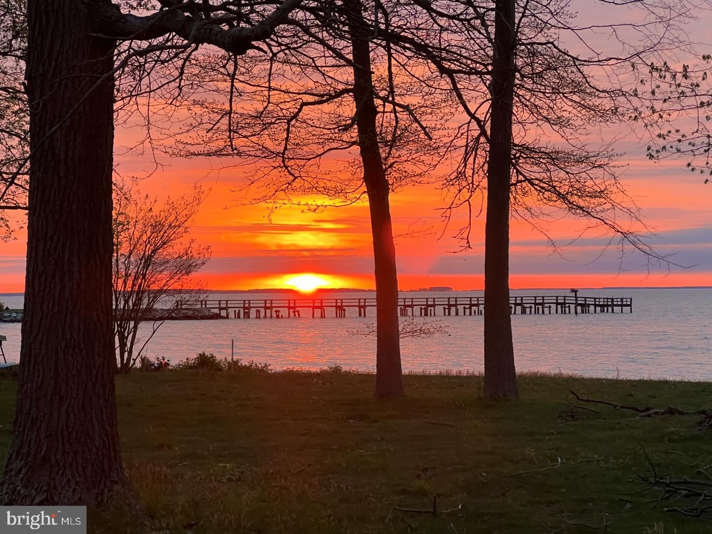 COLUMBIA BEACH - Residential