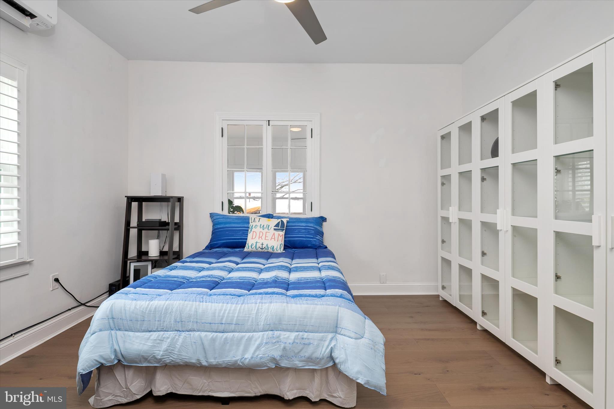 COLUMBIA BEACH - Residential