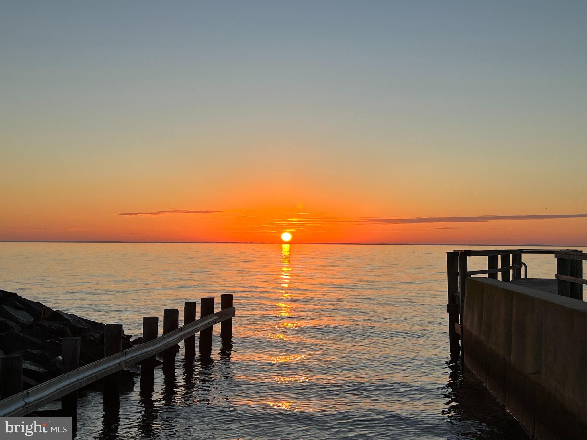COLUMBIA BEACH - Residential