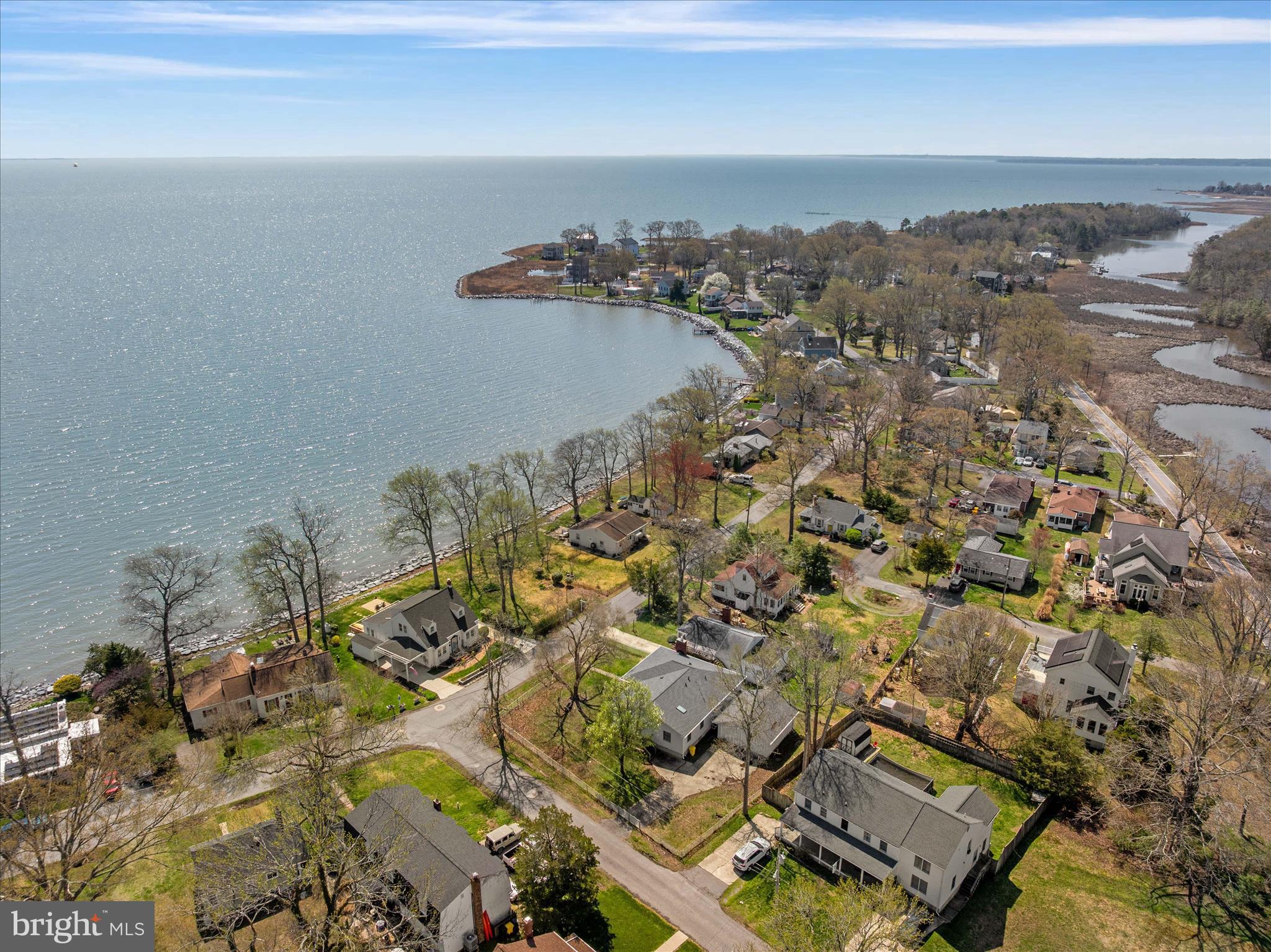 COLUMBIA BEACH - Residential