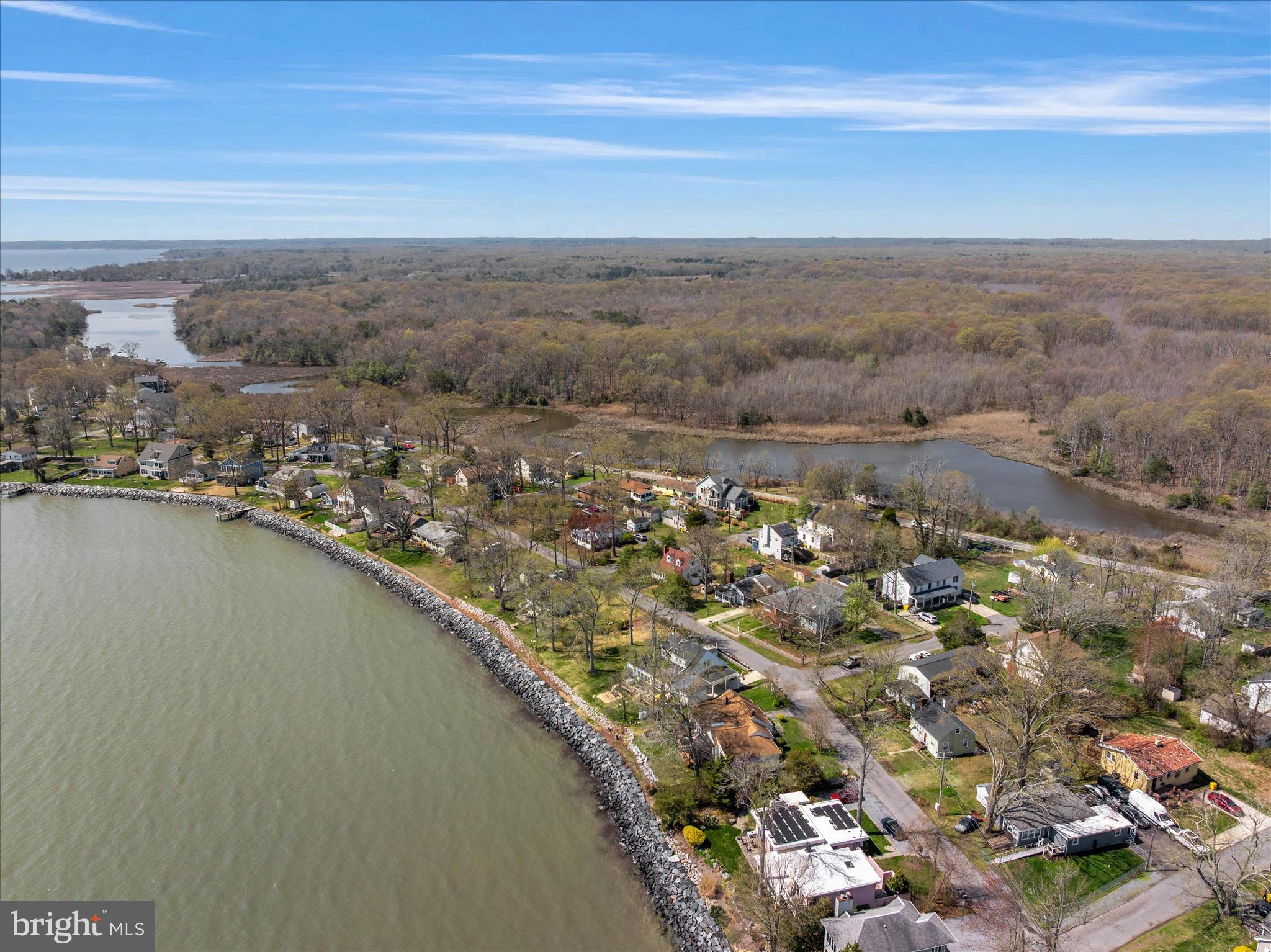 COLUMBIA BEACH - Residential
