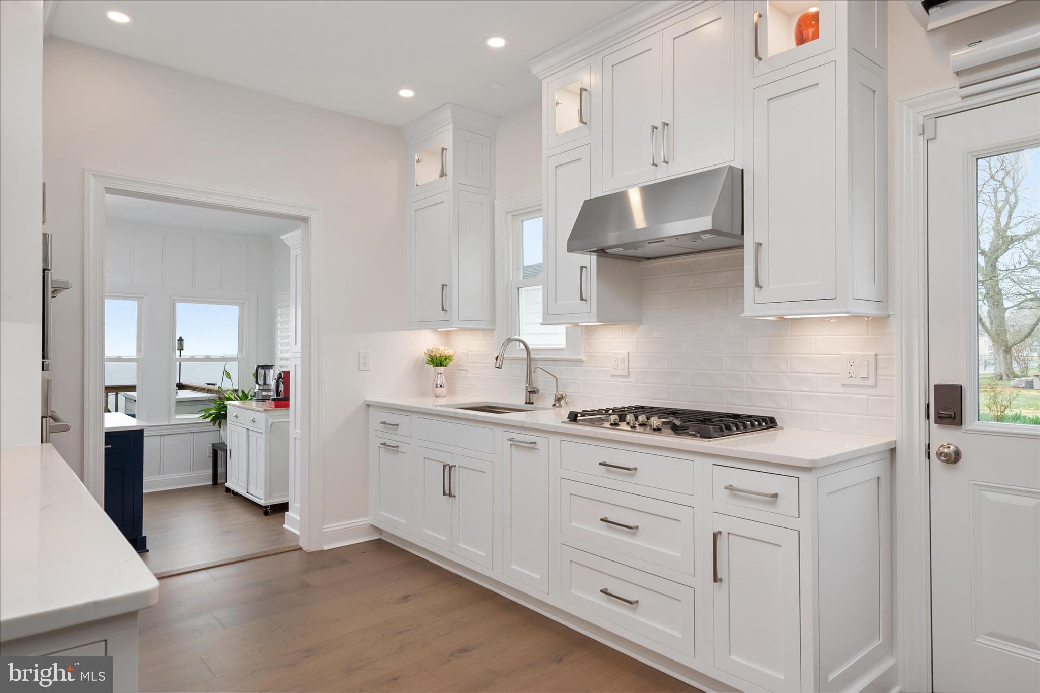 COLUMBIA BEACH - Residential