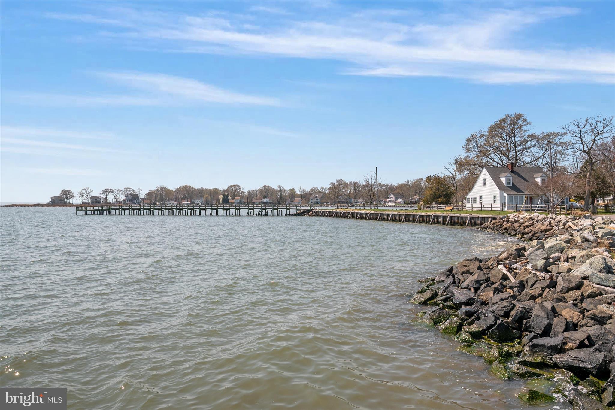 COLUMBIA BEACH - Residential