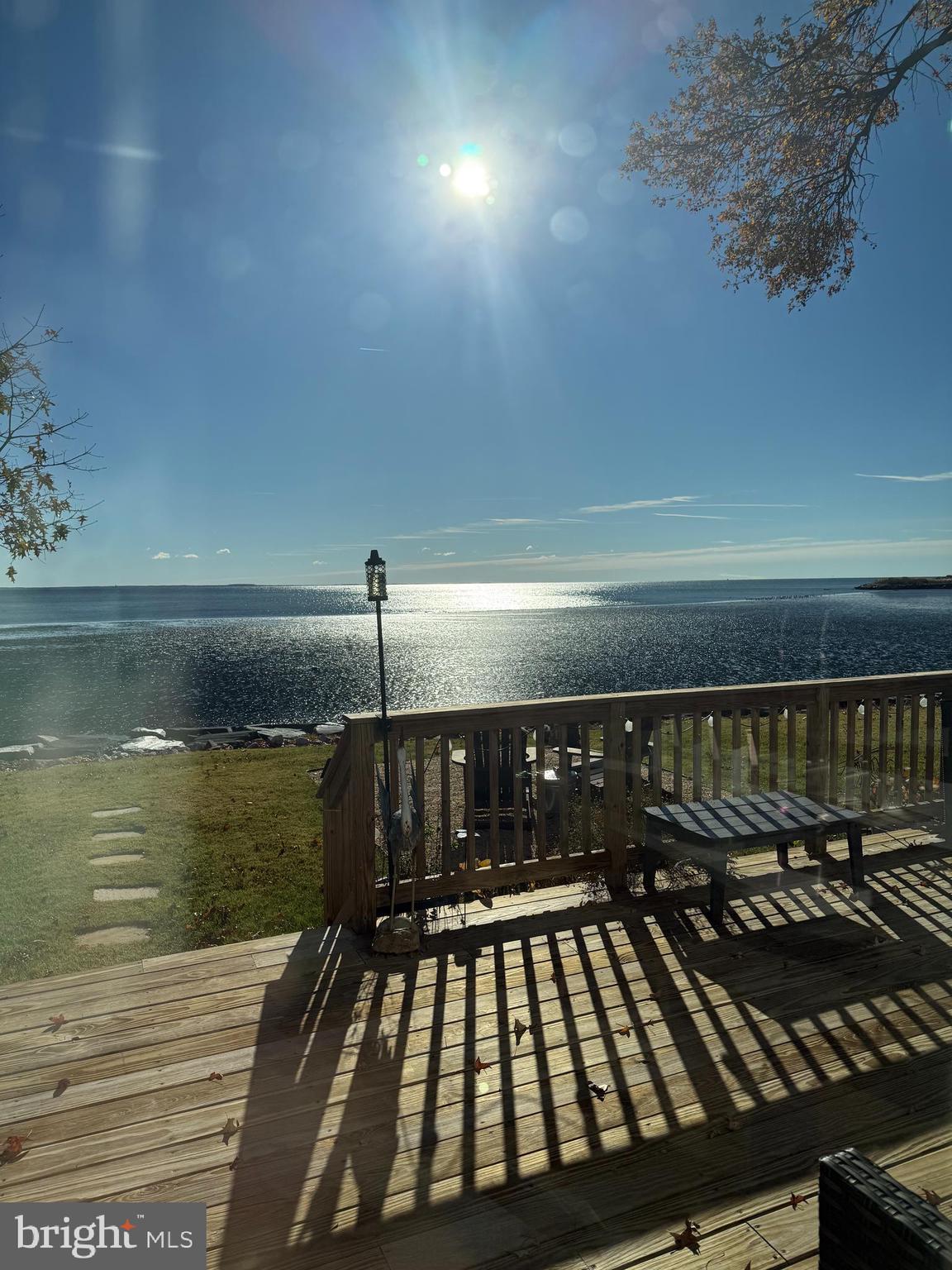 COLUMBIA BEACH - Residential