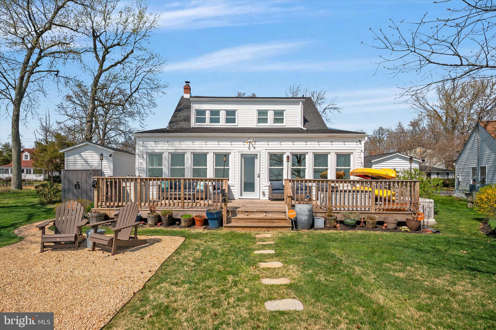 COLUMBIA BEACH - Residential